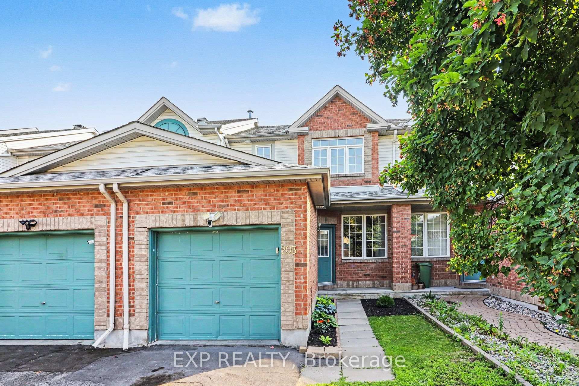 Photo 1 of 203 Duntroon Circle, Ottawa, Hunt Club Park/Greenboro — HOMEH
