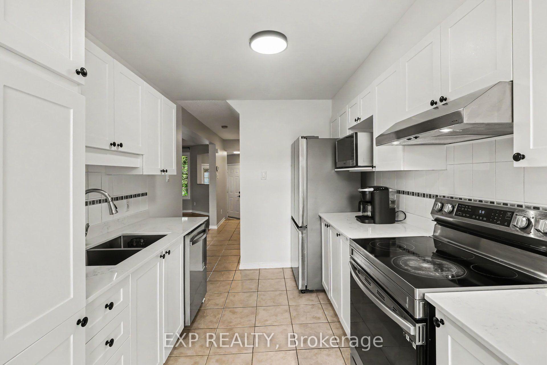 Photo 8 of 203 Duntroon Circle, Ottawa, Hunt Club Park/Greenboro — HOMEH