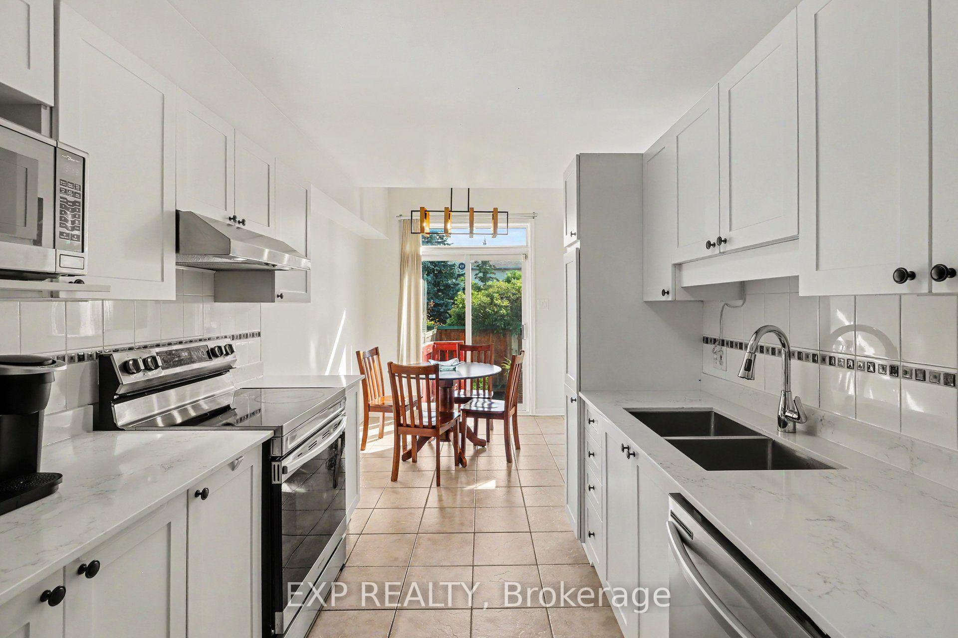 Photo 11 of 203 Duntroon Circle, Ottawa, Hunt Club Park/Greenboro — HOMEH