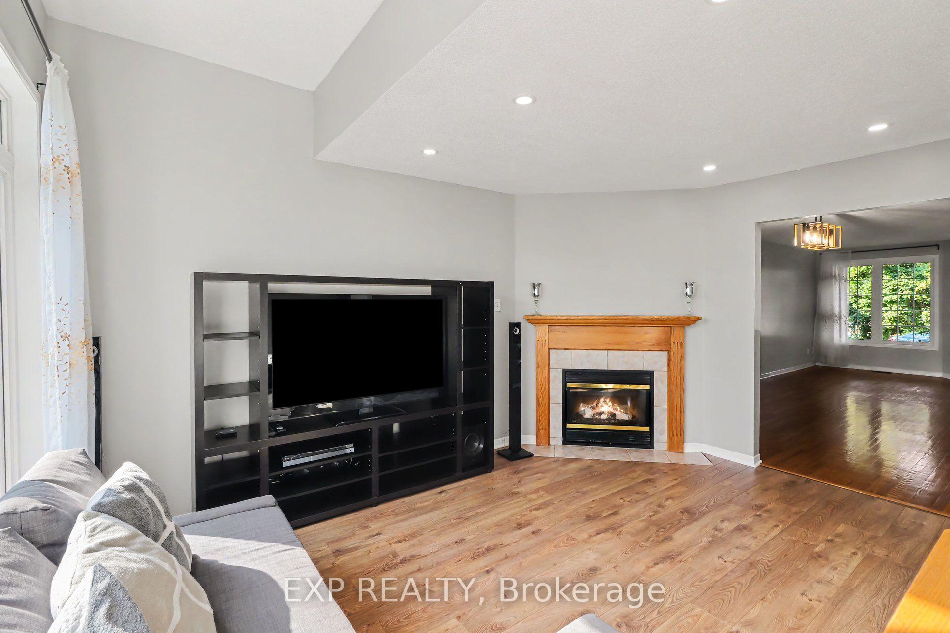 Photo 15 of 203 Duntroon Circle, Ottawa, Hunt Club Park/Greenboro — HOMEH