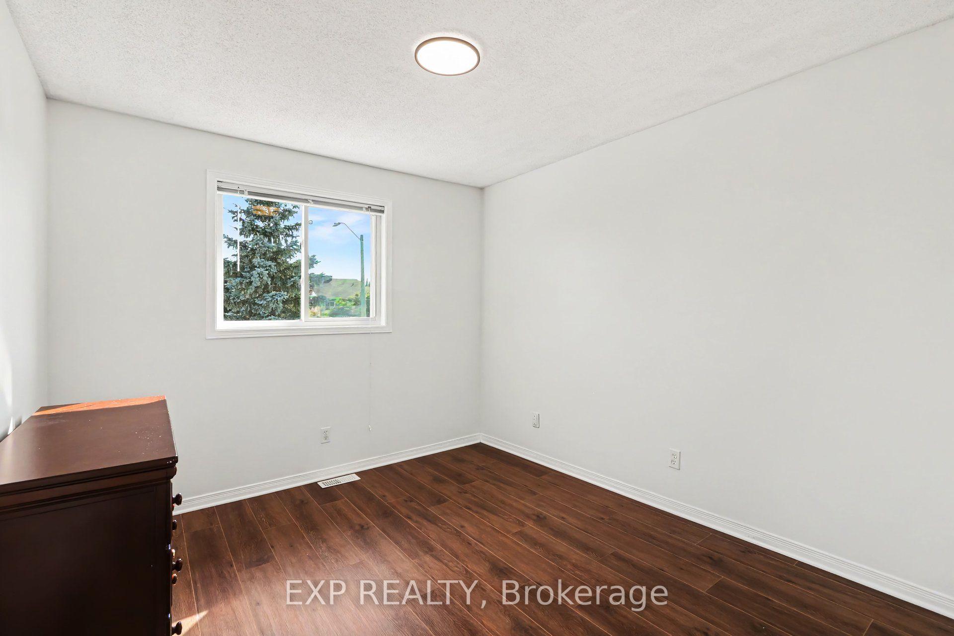 Photo 26 of 203 Duntroon Circle, Ottawa, Hunt Club Park/Greenboro — HOMEH