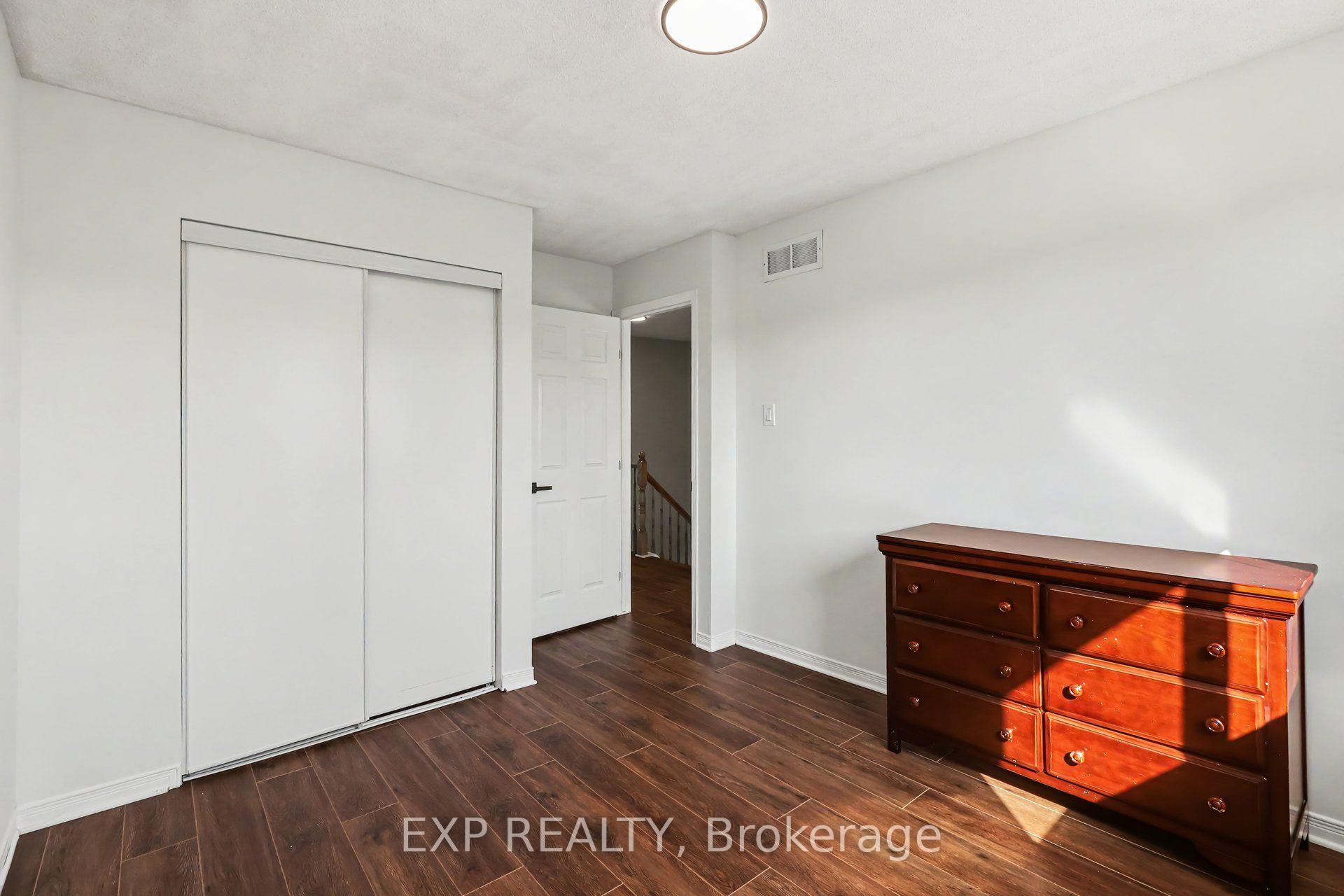 Photo 27 of 203 Duntroon Circle, Ottawa, Hunt Club Park/Greenboro — HOMEH