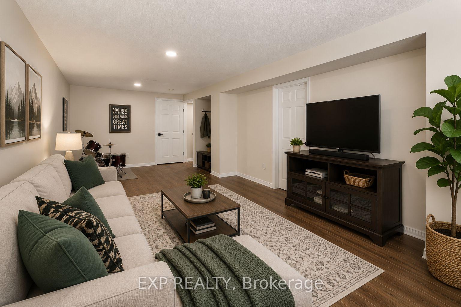 Photo 33 of 203 Duntroon Circle, Ottawa, Hunt Club Park/Greenboro — HOMEH