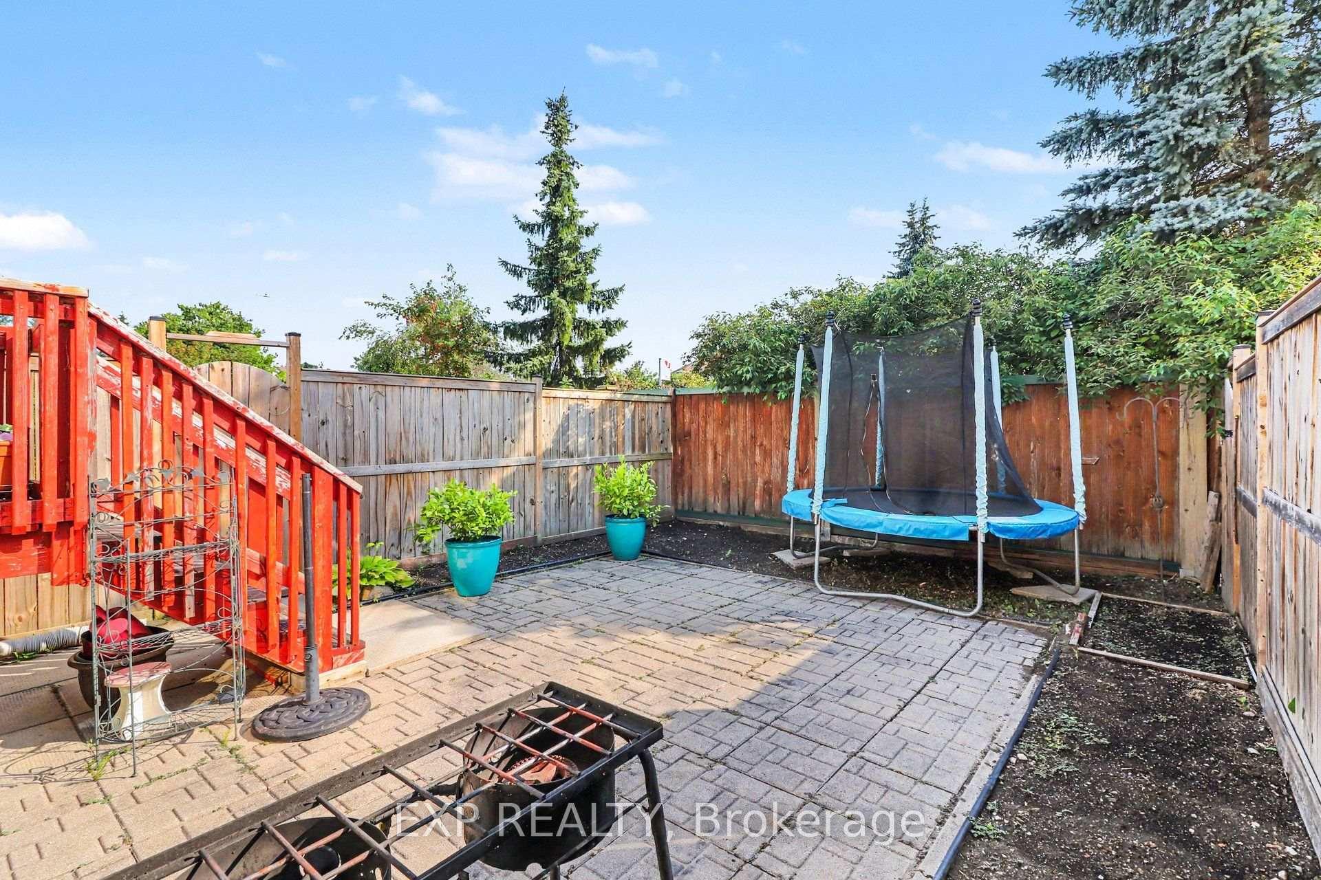 Photo 34 of 203 Duntroon Circle, Ottawa, Hunt Club Park/Greenboro — HOMEH