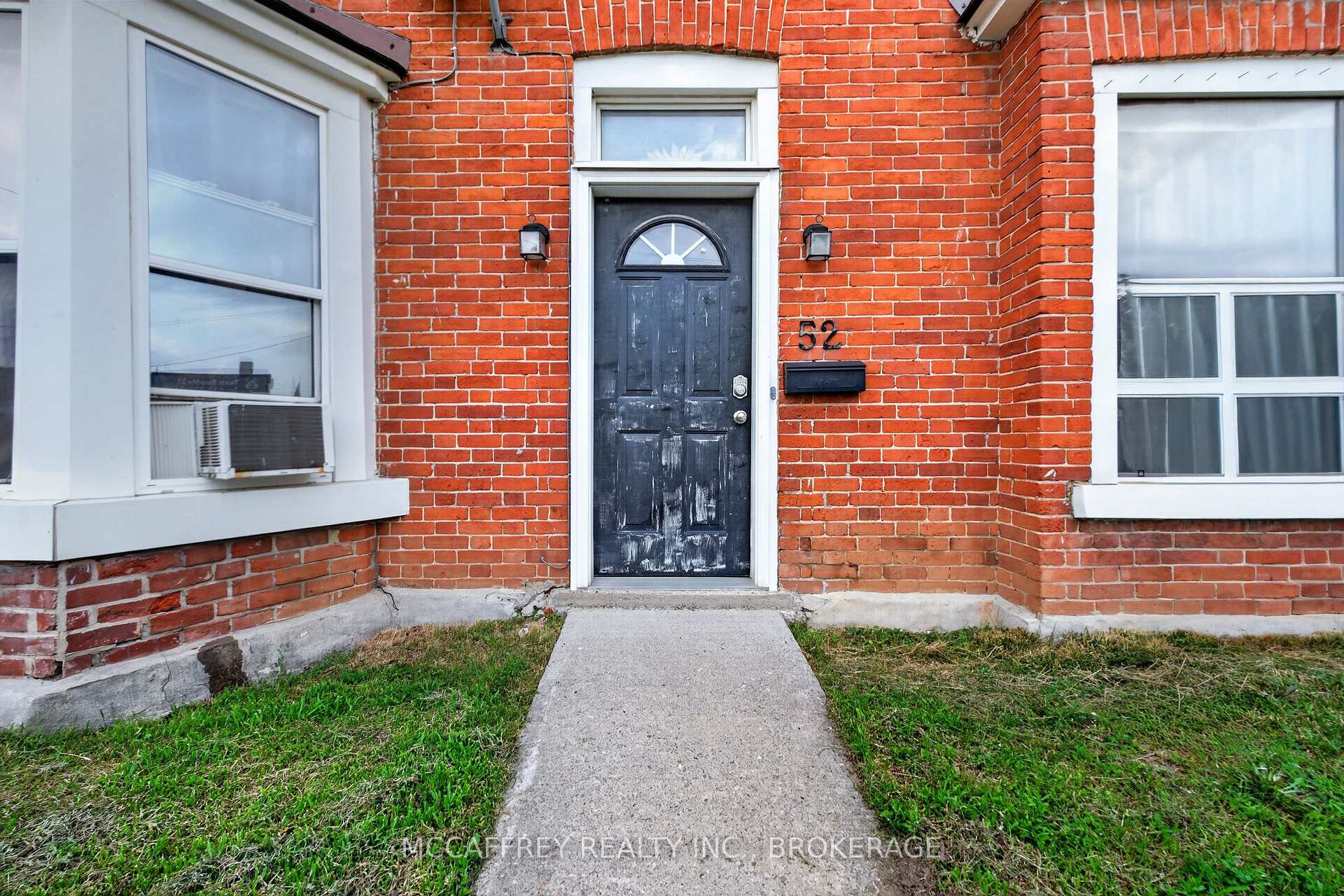 Photo 4 of 52 Moira Street W, Belleville, Belleville Ward — HOMEH