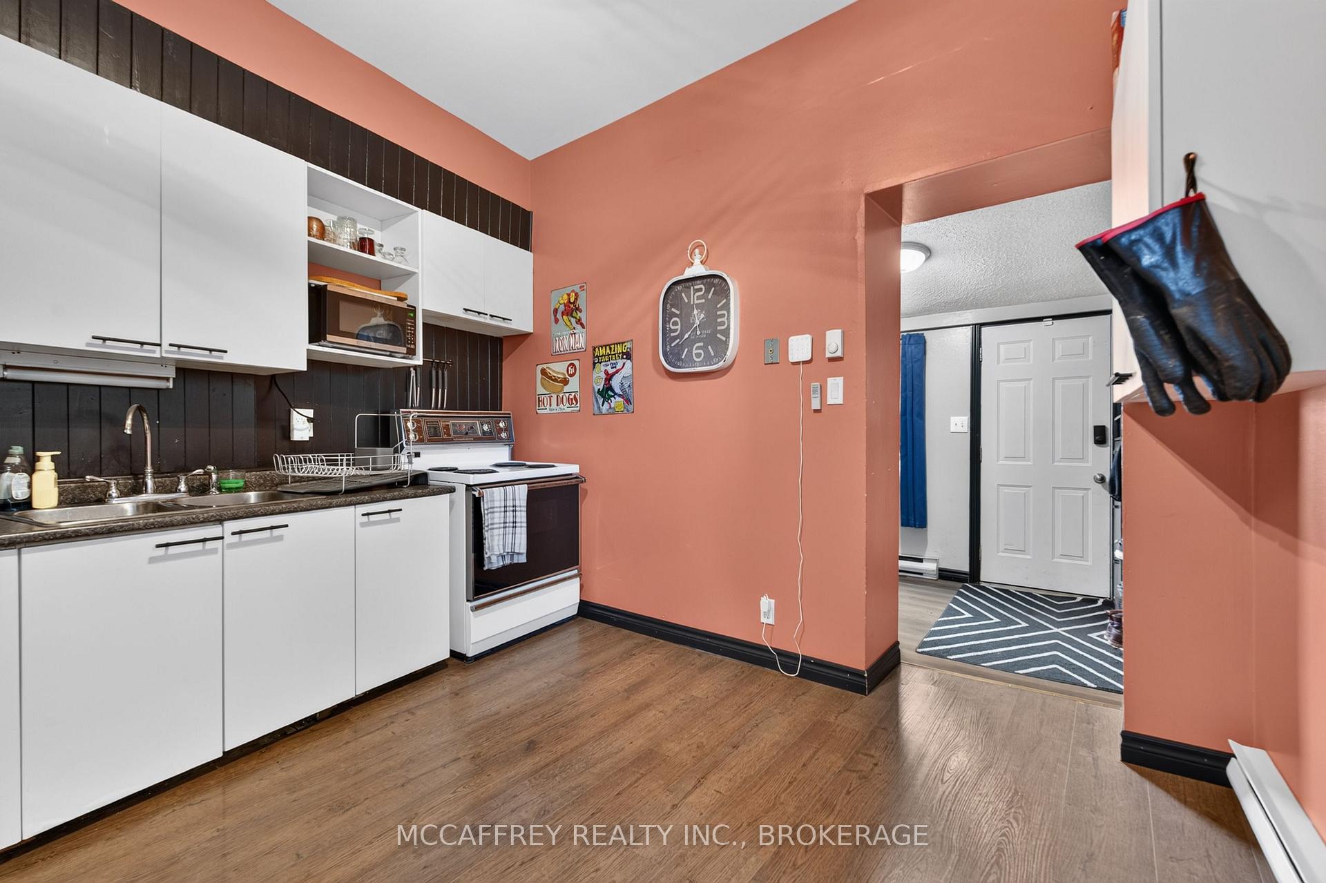 Photo 12 of 52 Moira Street W, Belleville, Belleville Ward — HOMEH