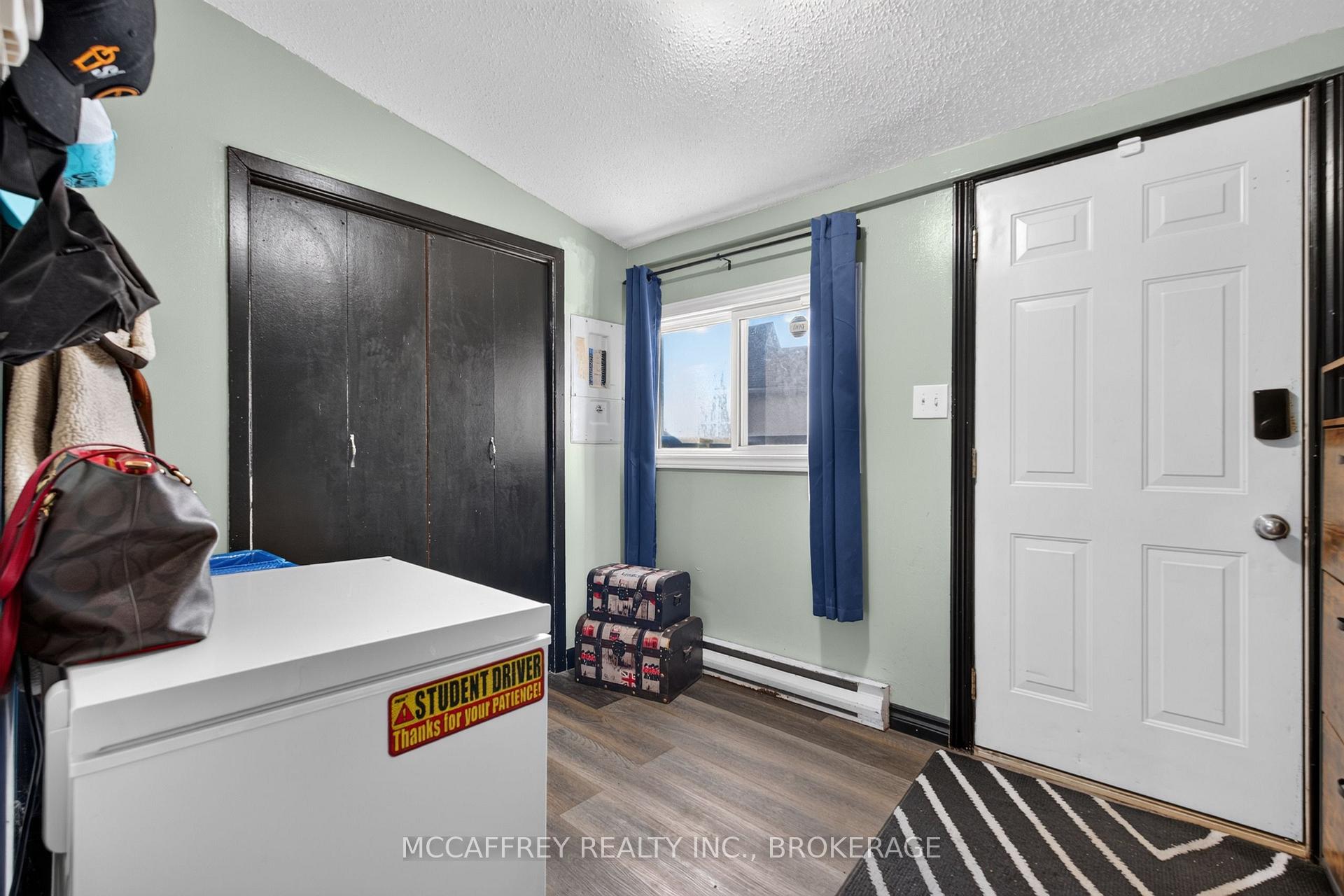 Photo 14 of 52 Moira Street W, Belleville, Belleville Ward — HOMEH