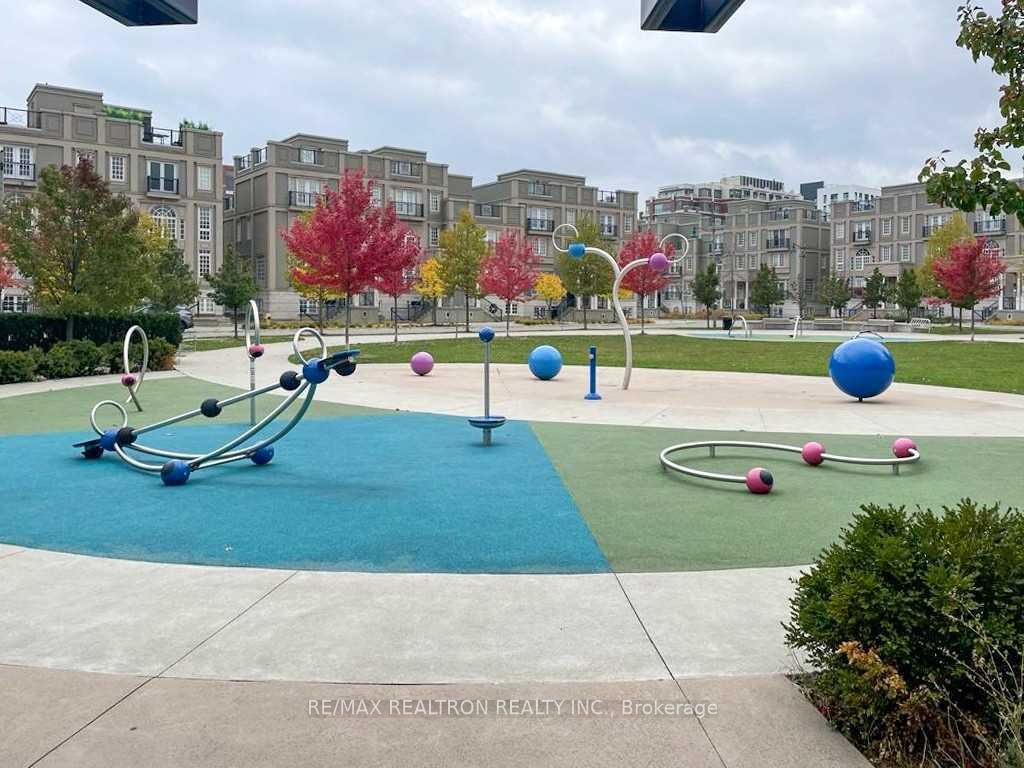 Photo 4 of Unit 701, 111 Upper Duke Crescent, Markham, Unionville — HOMEH