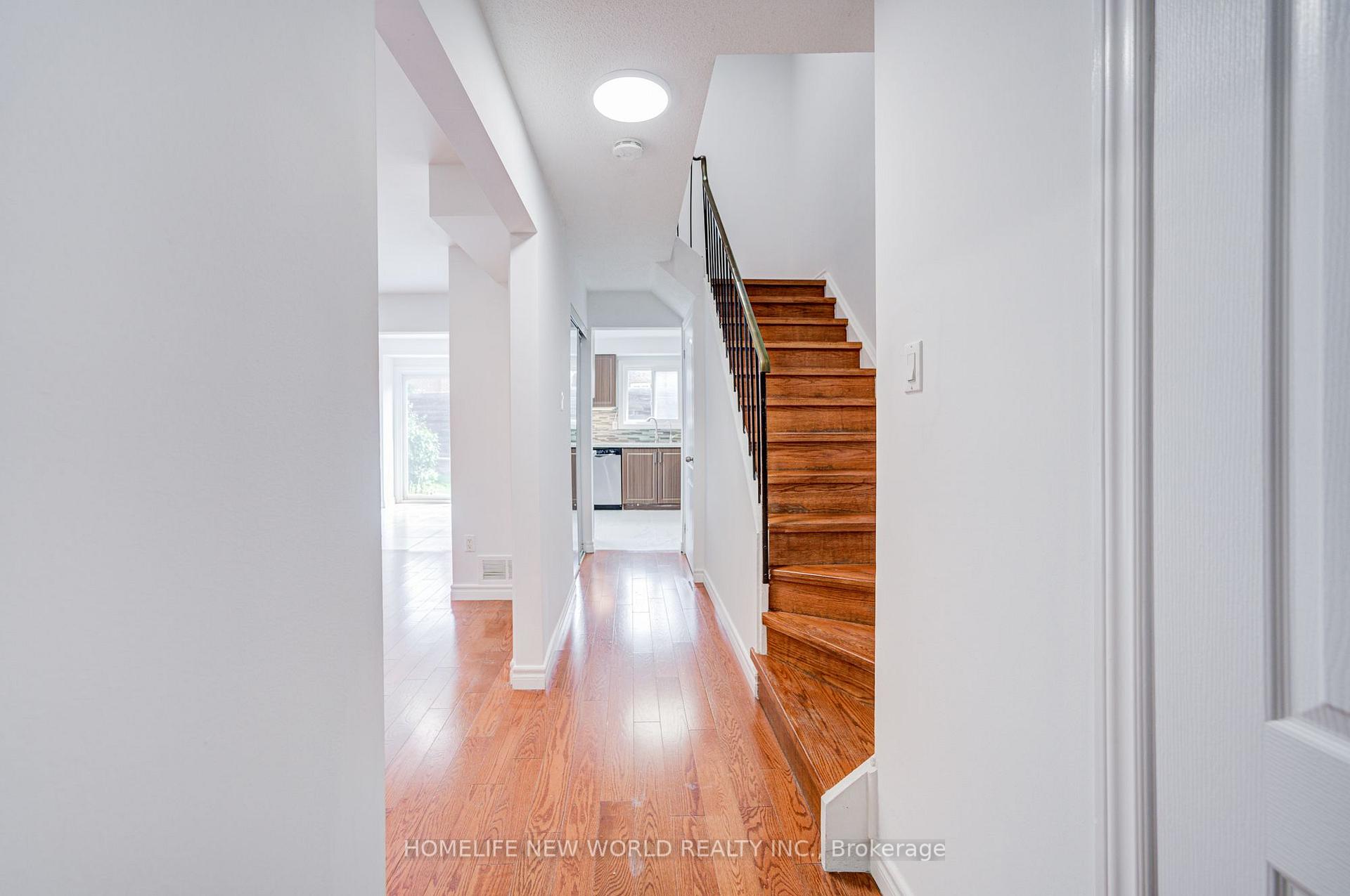 Photo 11 of 94 Hord Crescent, Vaughan, Lakeview Estates — HOMEH