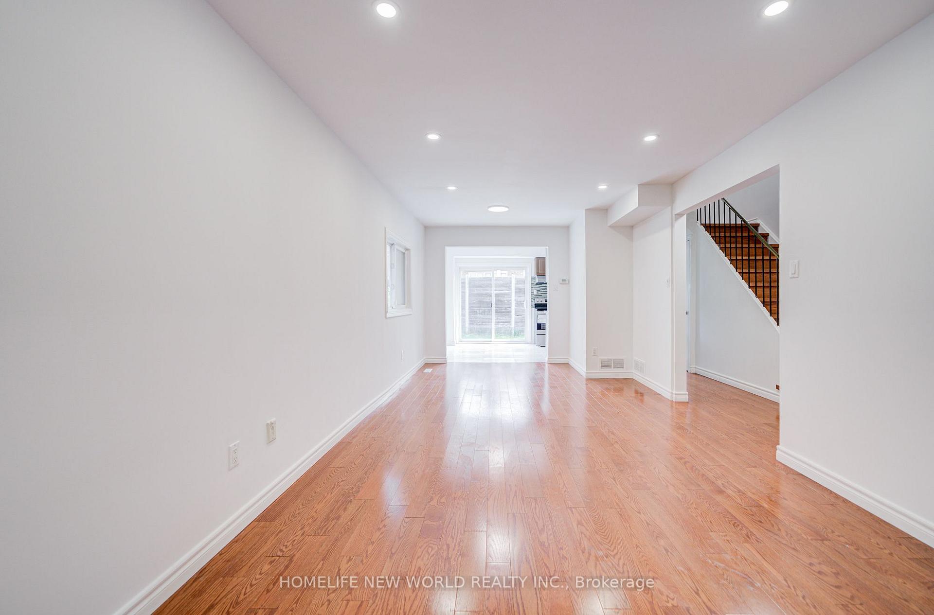 Photo 17 of 94 Hord Crescent, Vaughan, Lakeview Estates — HOMEH