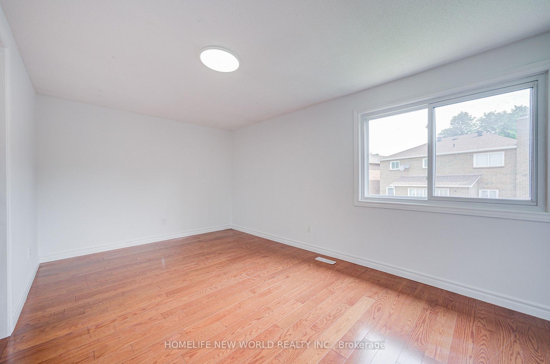 Photo 33 of 94 Hord Crescent, Vaughan, Lakeview Estates — HOMEH