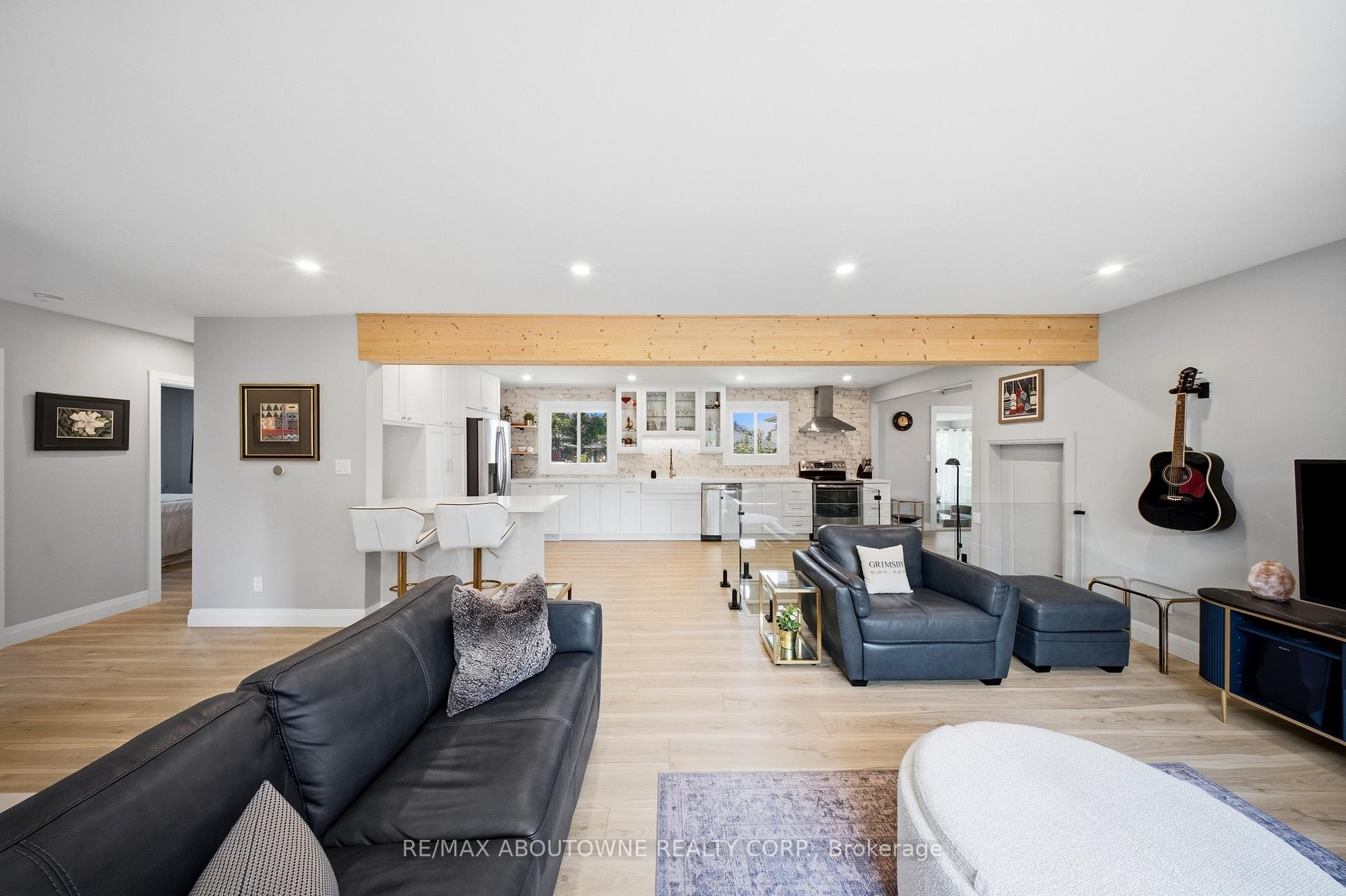 Photo 5 of 154 Lakeside Drive, Grimsby, Grimsby Beach — HOMEH