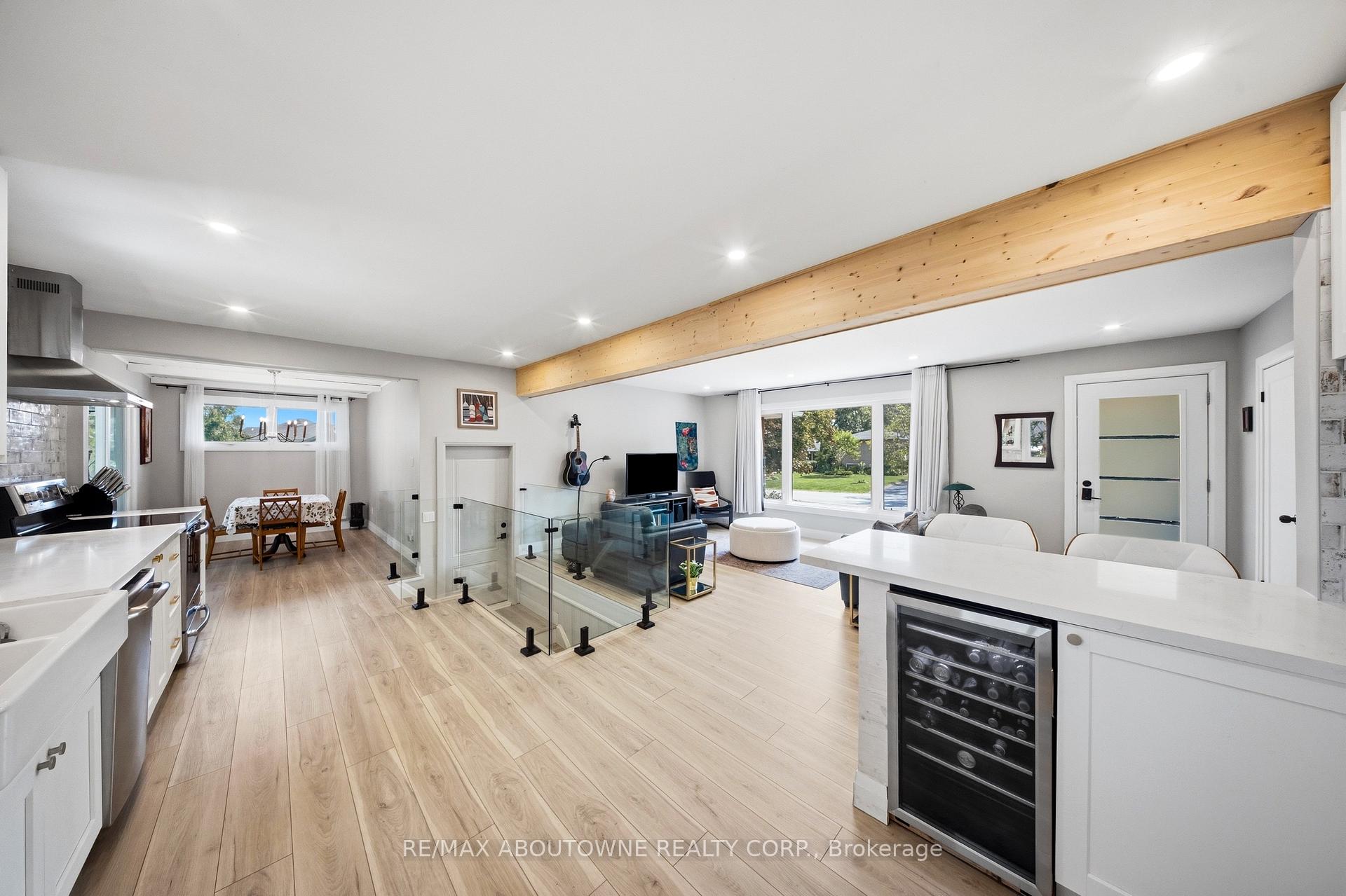 Photo 8 of 154 Lakeside Drive, Grimsby, Grimsby Beach — HOMEH