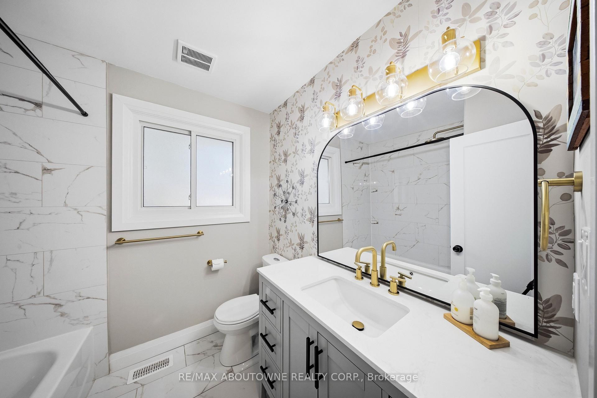 Photo 15 of 154 Lakeside Drive, Grimsby, Grimsby Beach — HOMEH