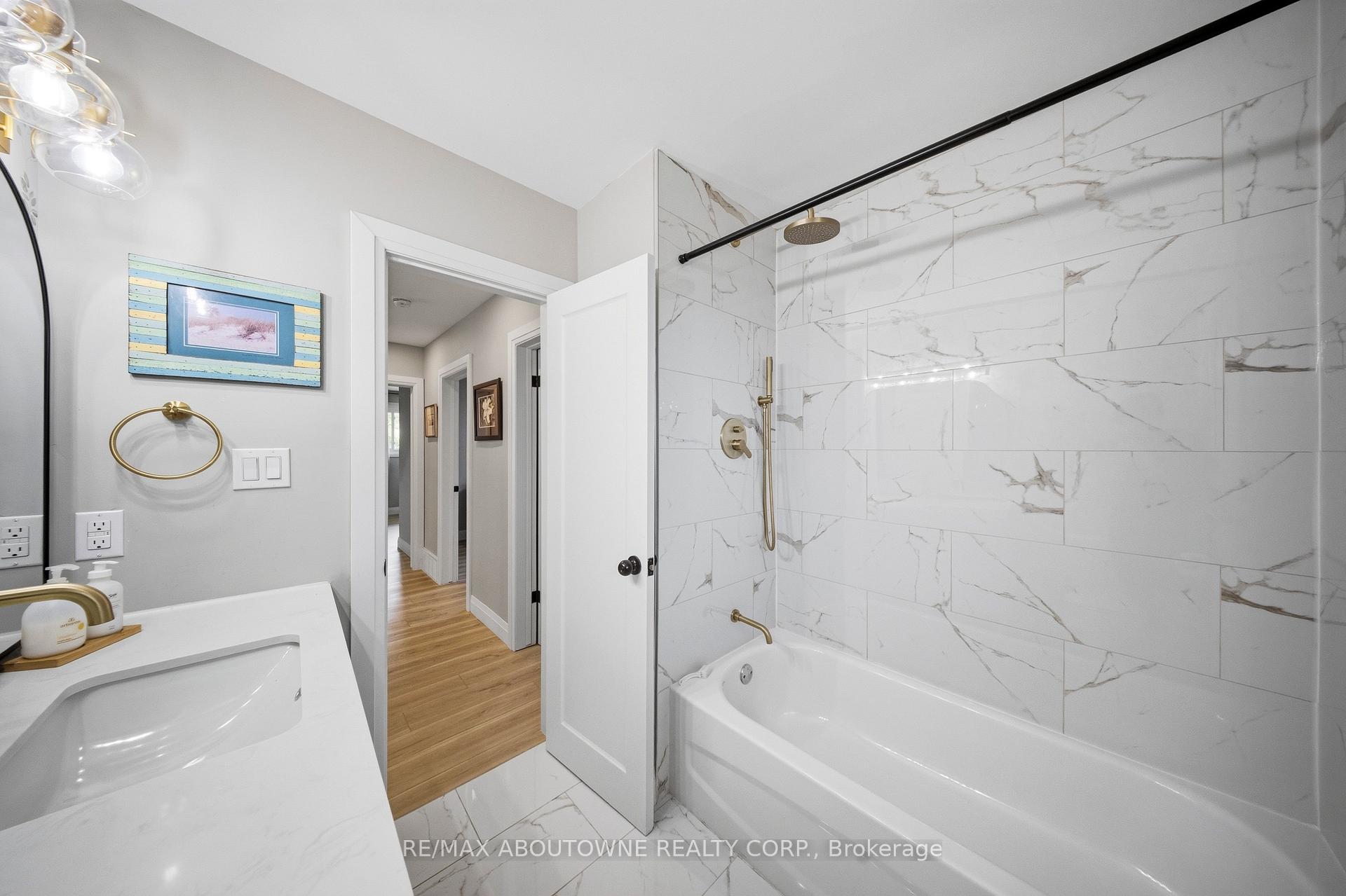 Photo 16 of 154 Lakeside Drive, Grimsby, Grimsby Beach — HOMEH