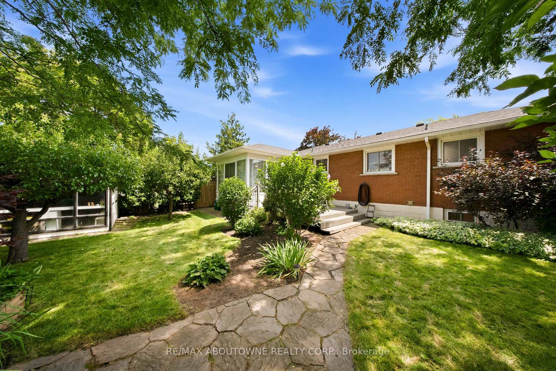 Photo 27 of 154 Lakeside Drive, Grimsby, Grimsby Beach — HOMEH