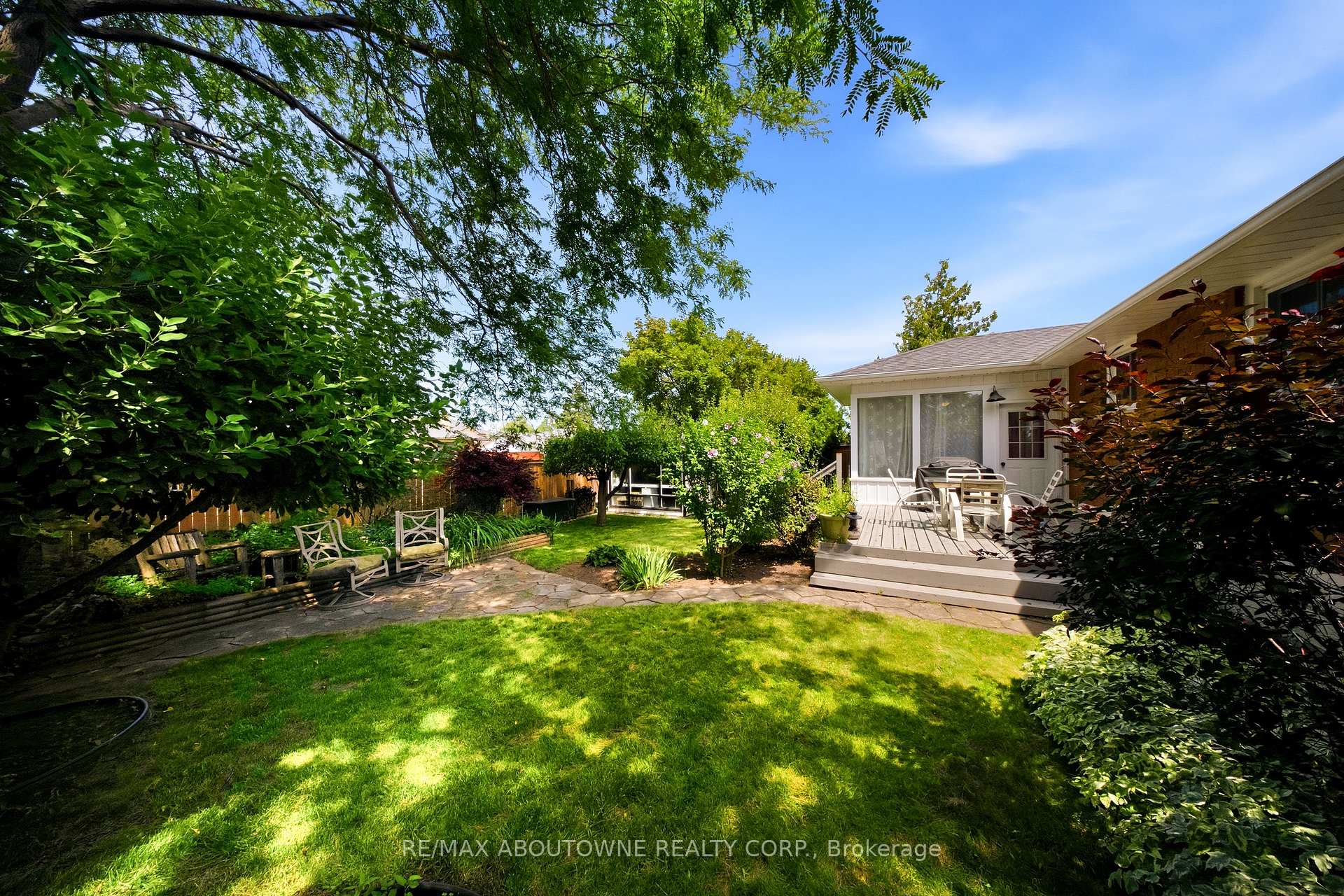 Photo 30 of 154 Lakeside Drive, Grimsby, Grimsby Beach — HOMEH