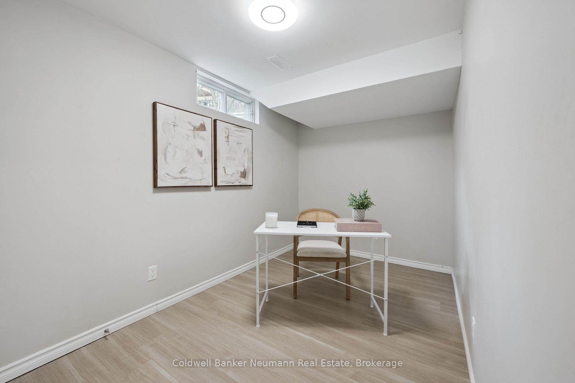 Photo 32 of 364 Imperial Road S, Guelph, Willow West/Sugarbush/West Acres — HOMEH