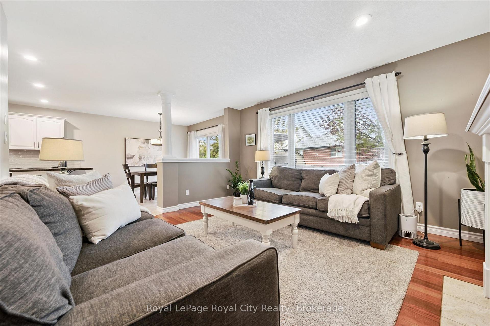 Photo 21 of 17 Carroll Crescent, Guelph, Clairfields/Hanlon Business Park — HOMEH