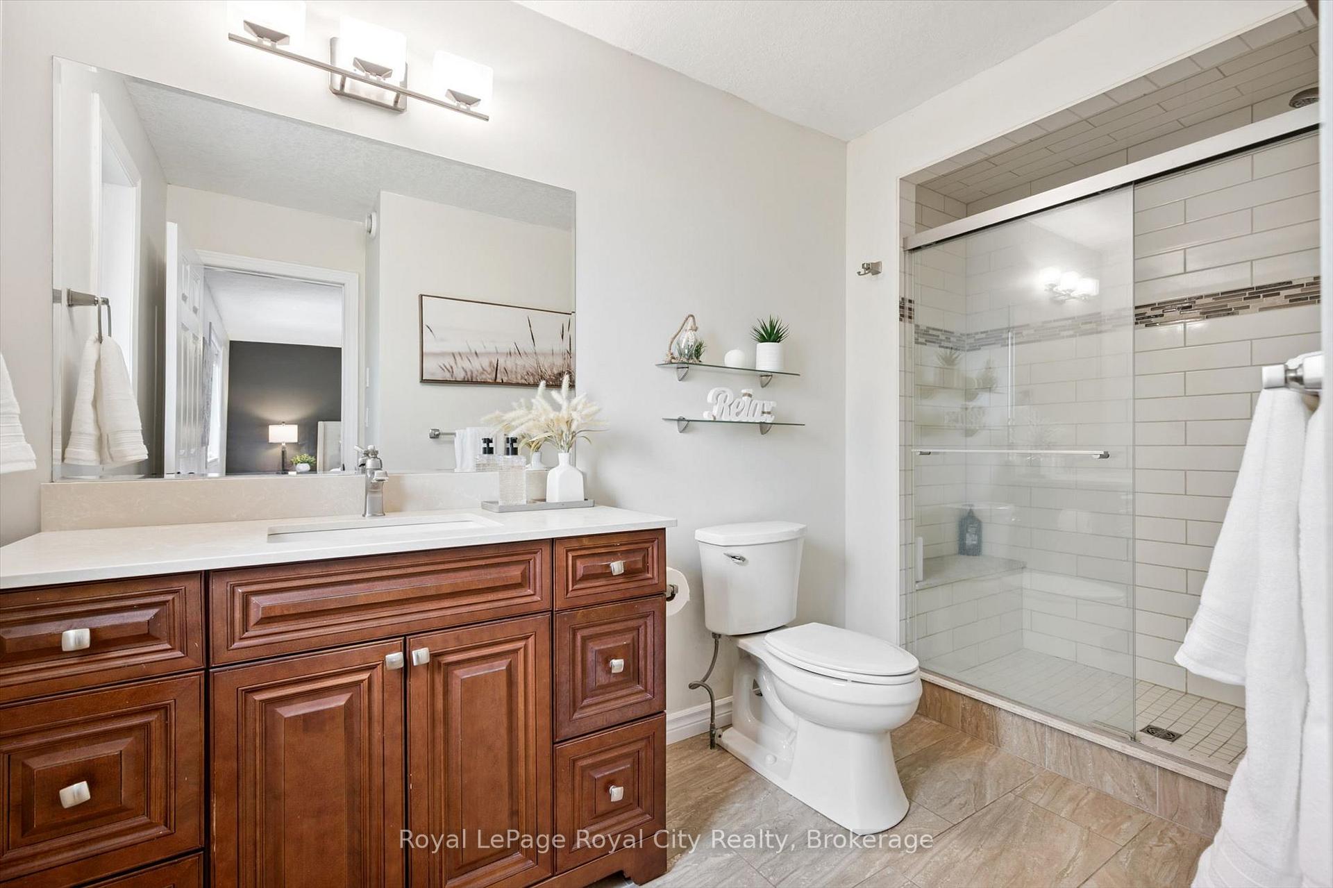 Photo 27 of 17 Carroll Crescent, Guelph, Clairfields/Hanlon Business Park — HOMEH