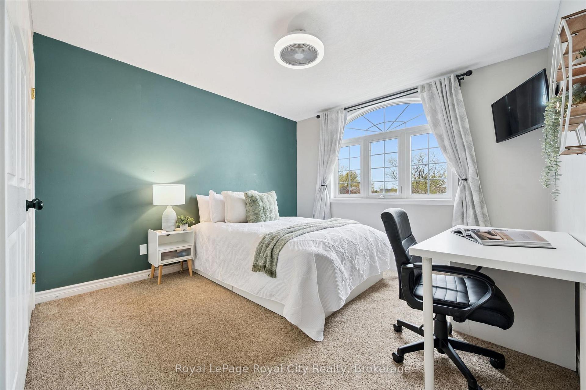 Photo 28 of 17 Carroll Crescent, Guelph, Clairfields/Hanlon Business Park — HOMEH