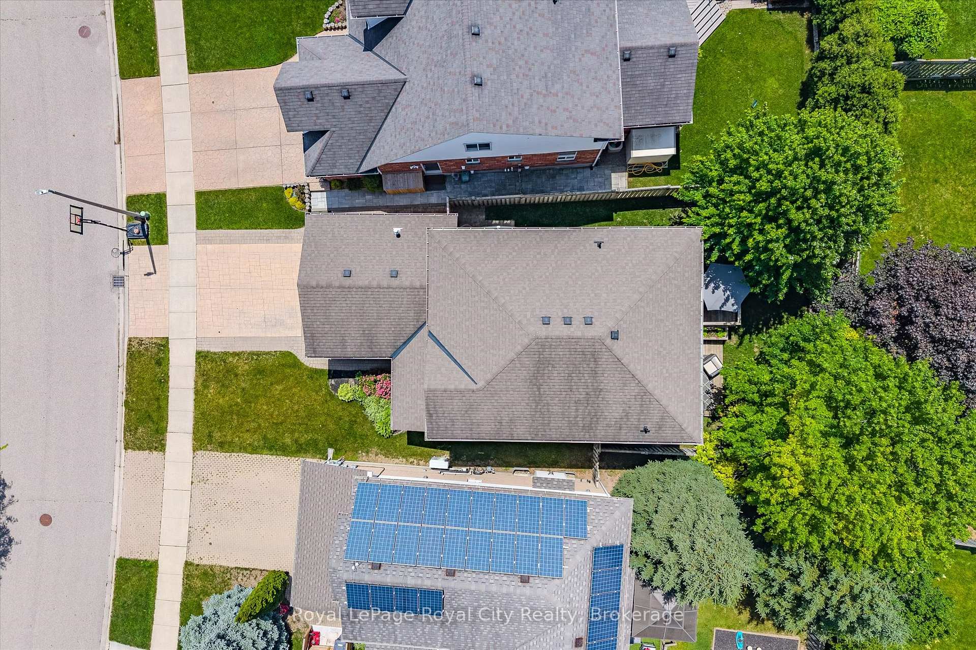 Photo 37 of 17 Carroll Crescent, Guelph, Clairfields/Hanlon Business Park — HOMEH