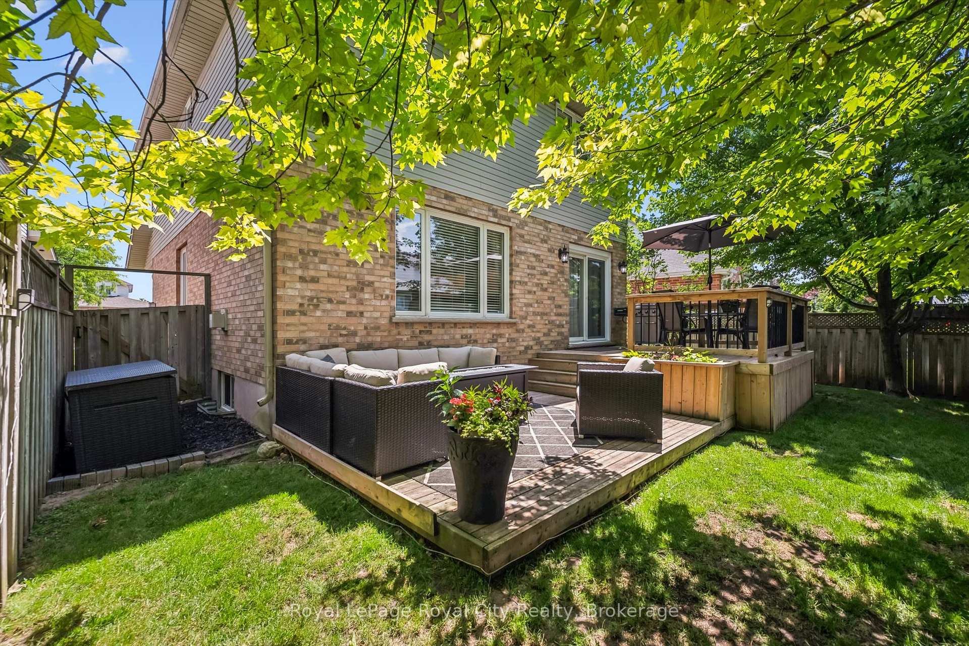 Photo 38 of 17 Carroll Crescent, Guelph, Clairfields/Hanlon Business Park — HOMEH
