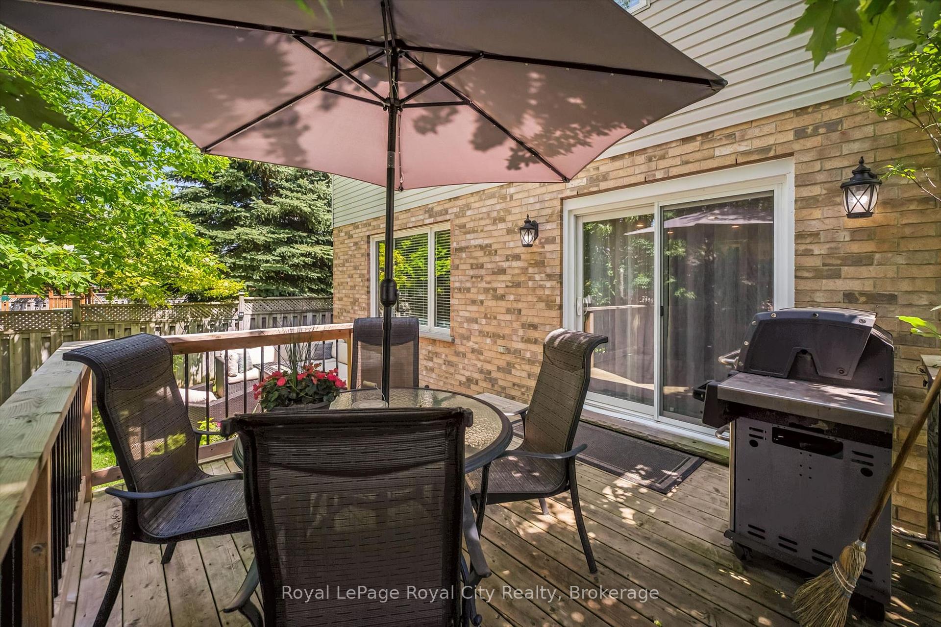 Photo 41 of 17 Carroll Crescent, Guelph, Clairfields/Hanlon Business Park — HOMEH