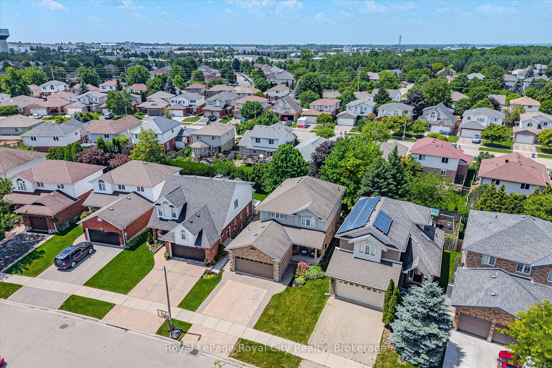 Photo 48 of 17 Carroll Crescent, Guelph, Clairfields/Hanlon Business Park — HOMEH