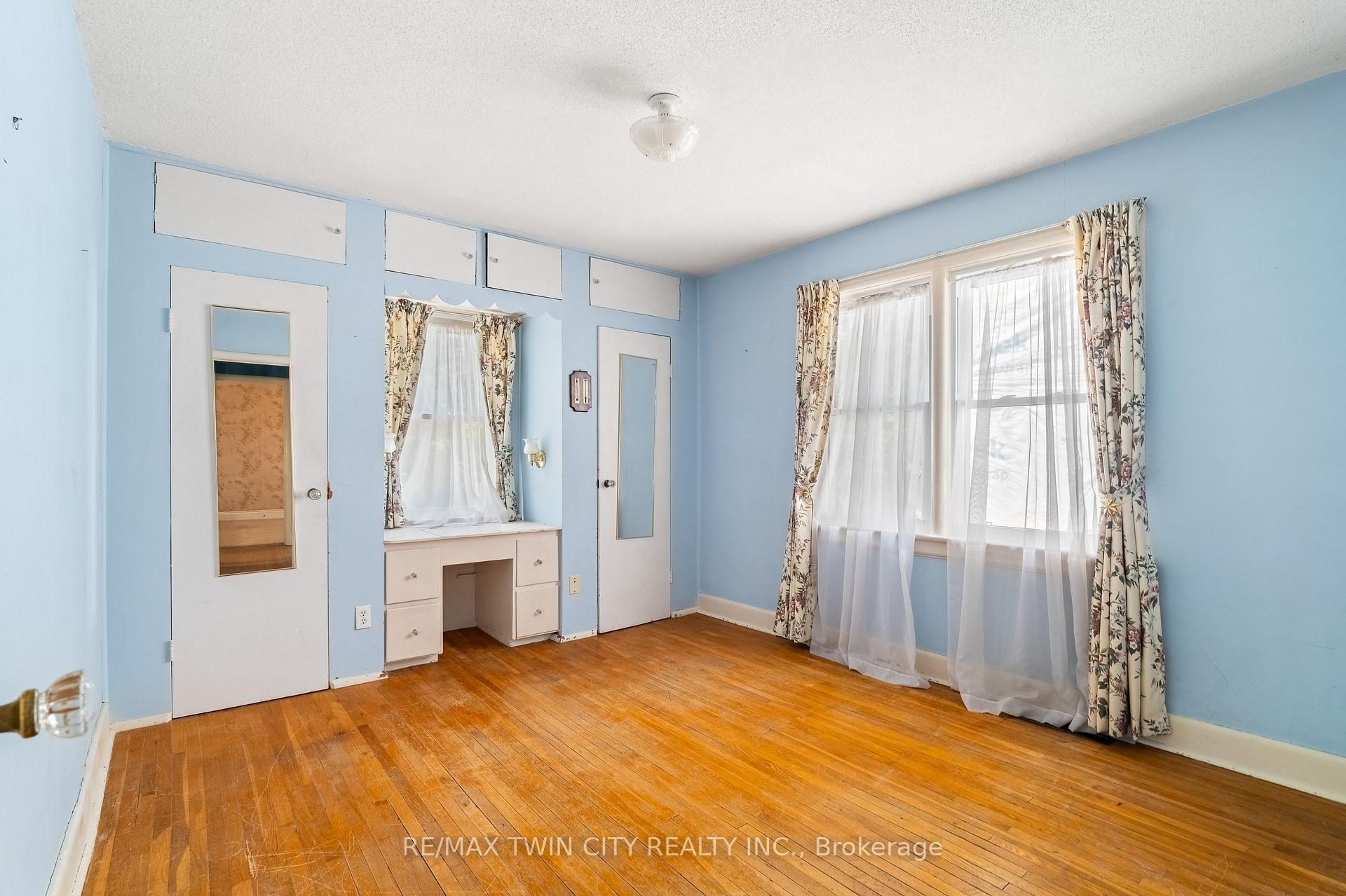 Photo 10 of 273 Thaler Avenue, Kitchener, Chicopee/Freeport — HOMEH
