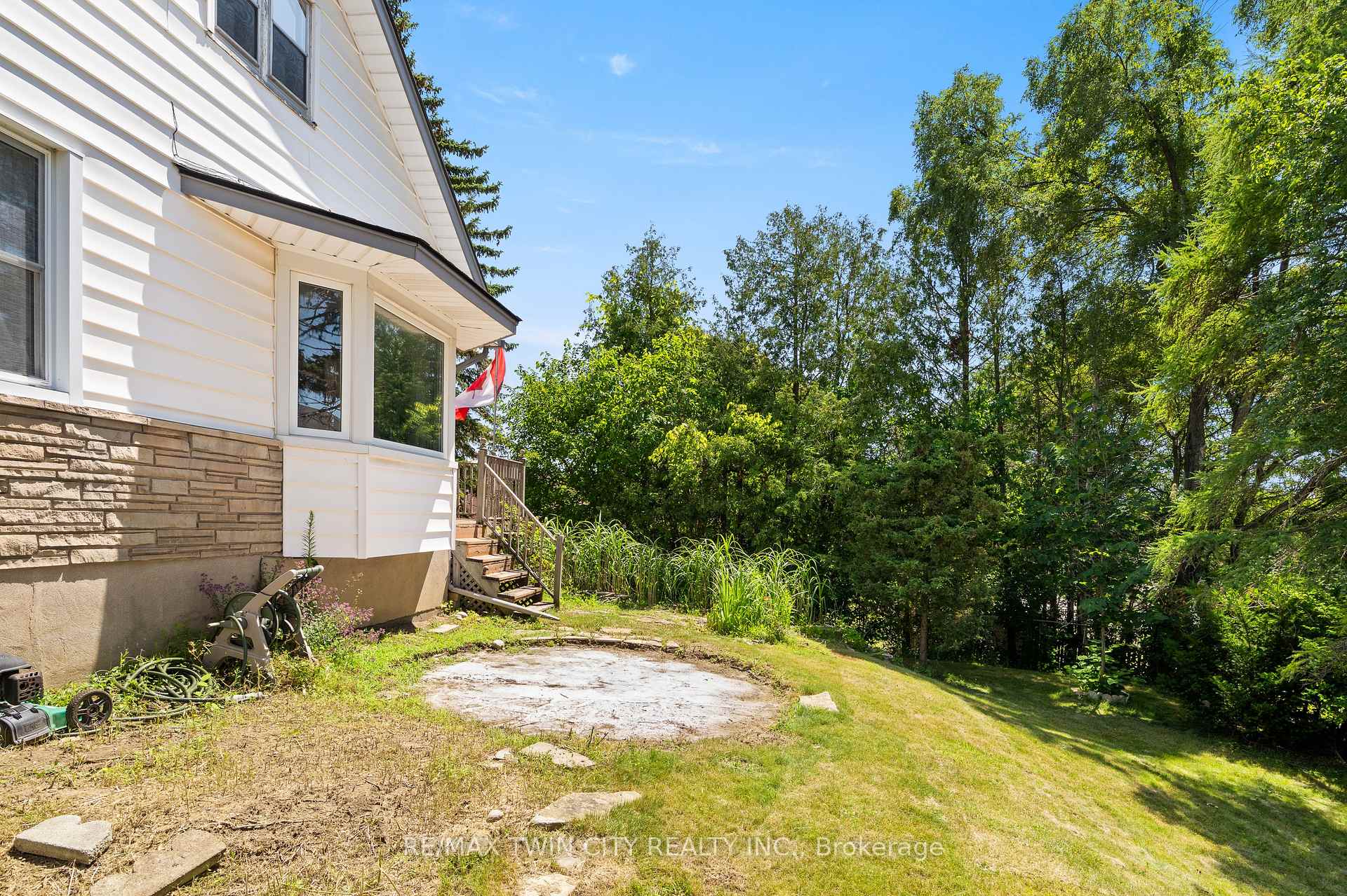 Photo 28 of 273 Thaler Avenue, Kitchener, Chicopee/Freeport — HOMEH