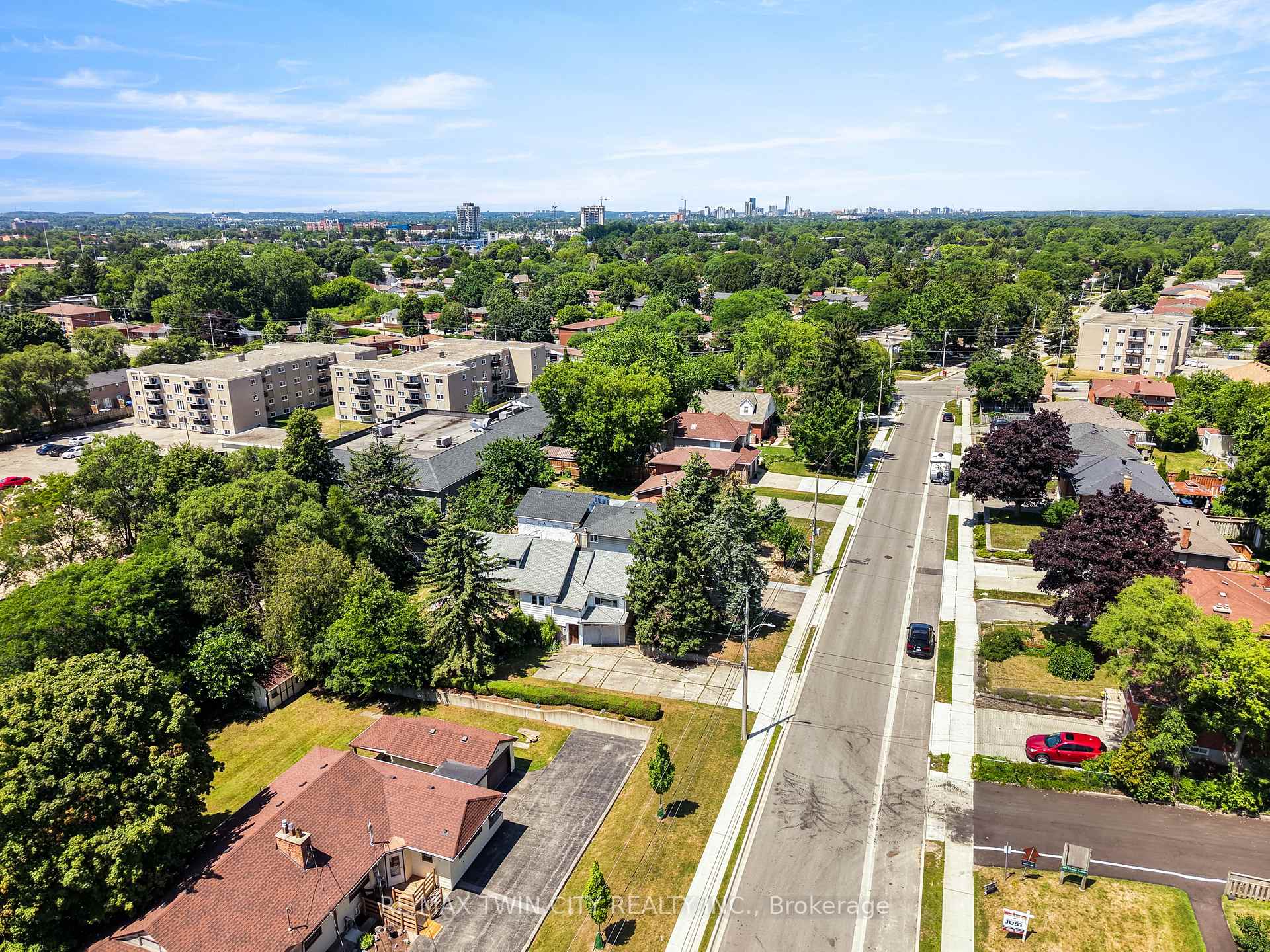 Photo 33 of 273 Thaler Avenue, Kitchener, Chicopee/Freeport — HOMEH