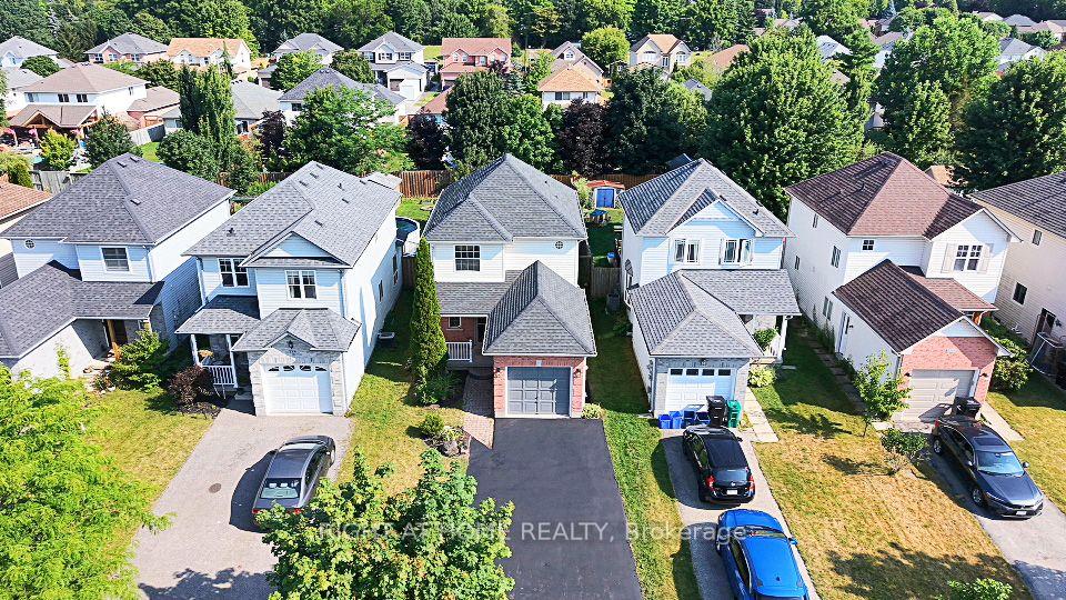 Photo 3 of 224 Hilltop Drive, North Dumfries, Ayr — HOMEH