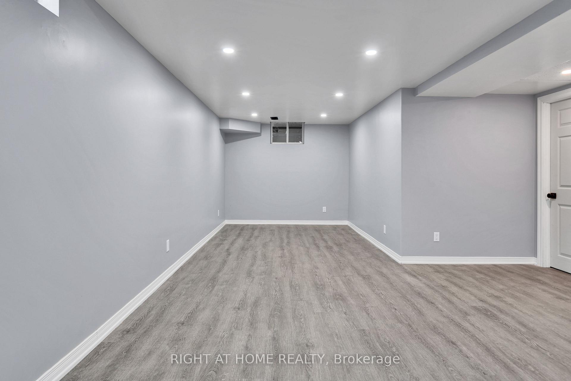 Photo 18 of 224 Hilltop Drive, North Dumfries, Ayr — HOMEH