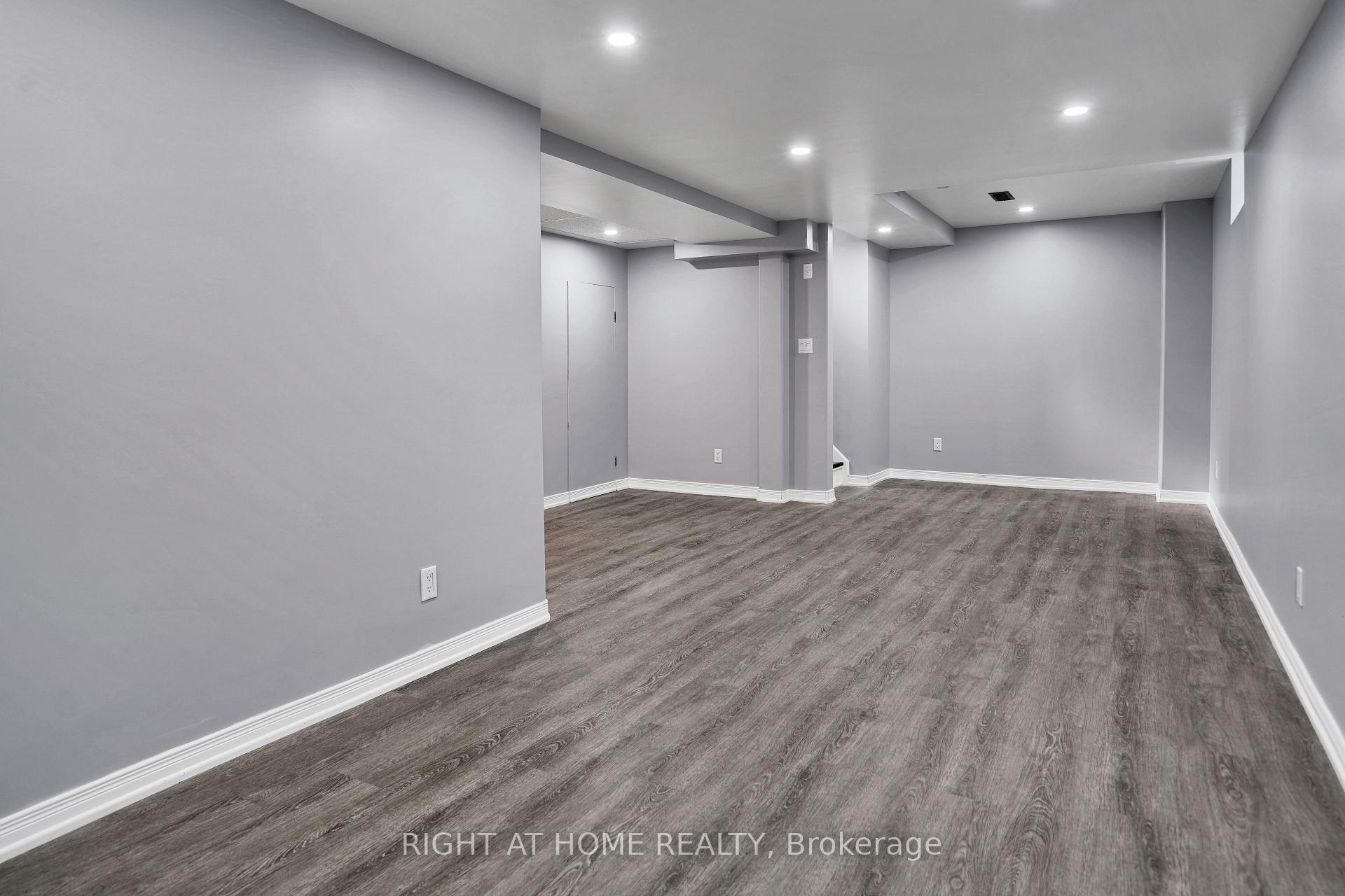 Photo 20 of 224 Hilltop Drive, North Dumfries, Ayr — HOMEH