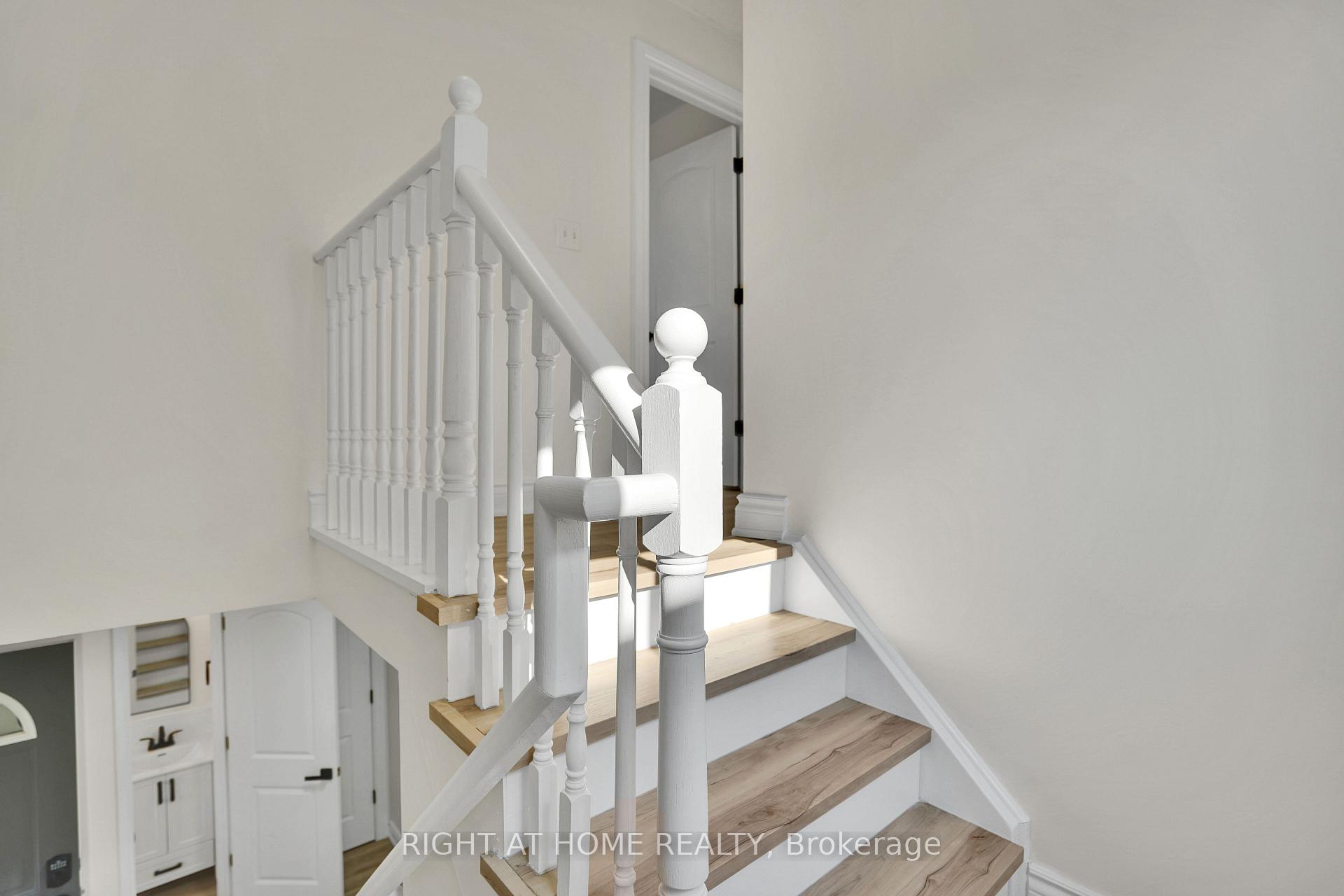 Photo 21 of 224 Hilltop Drive, North Dumfries, Ayr — HOMEH
