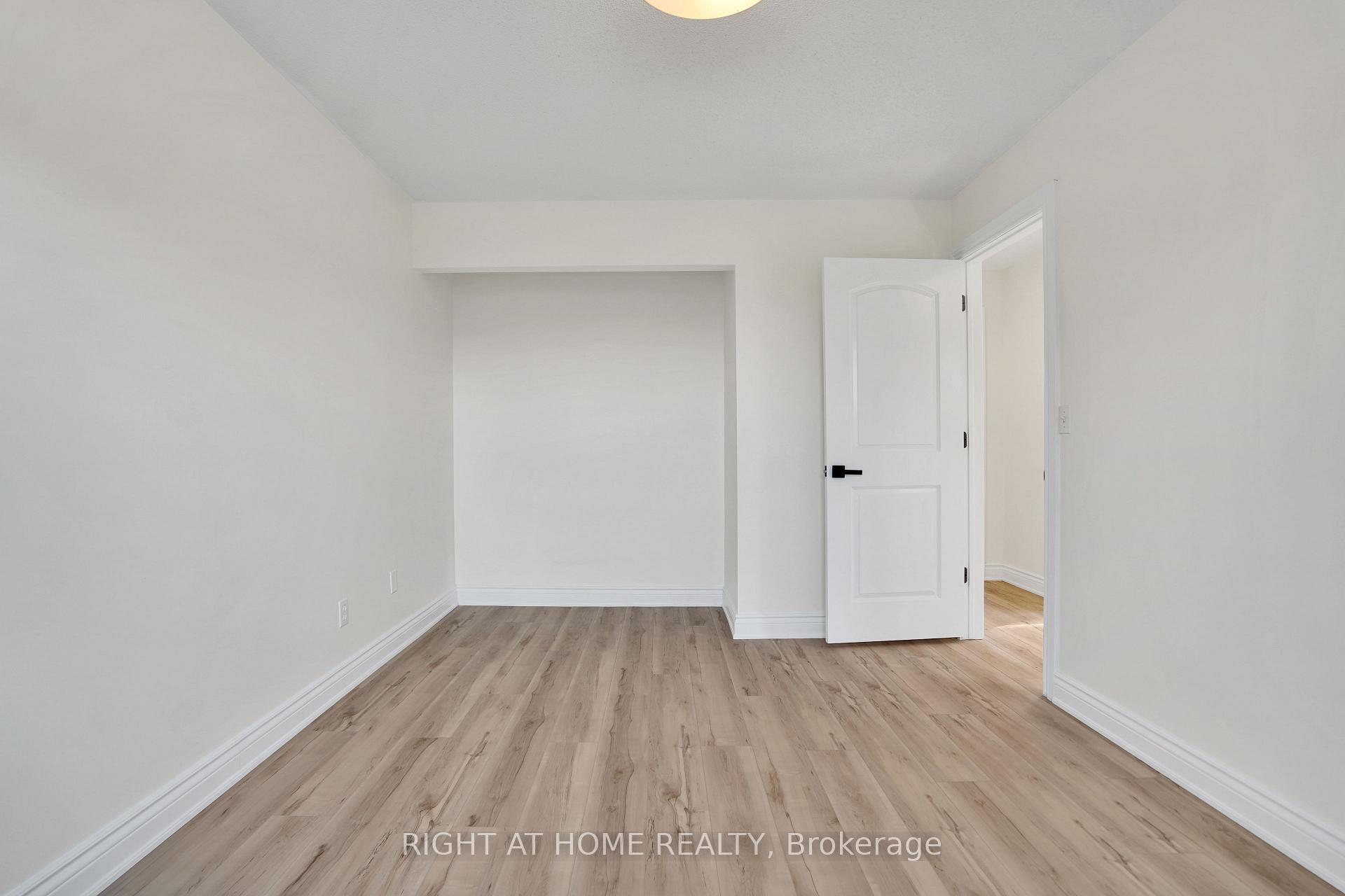 Photo 27 of 224 Hilltop Drive, North Dumfries, Ayr — HOMEH