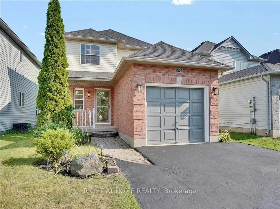 Photo 1 of 224 Hilltop Drive, North Dumfries, Ayr — HOMEH