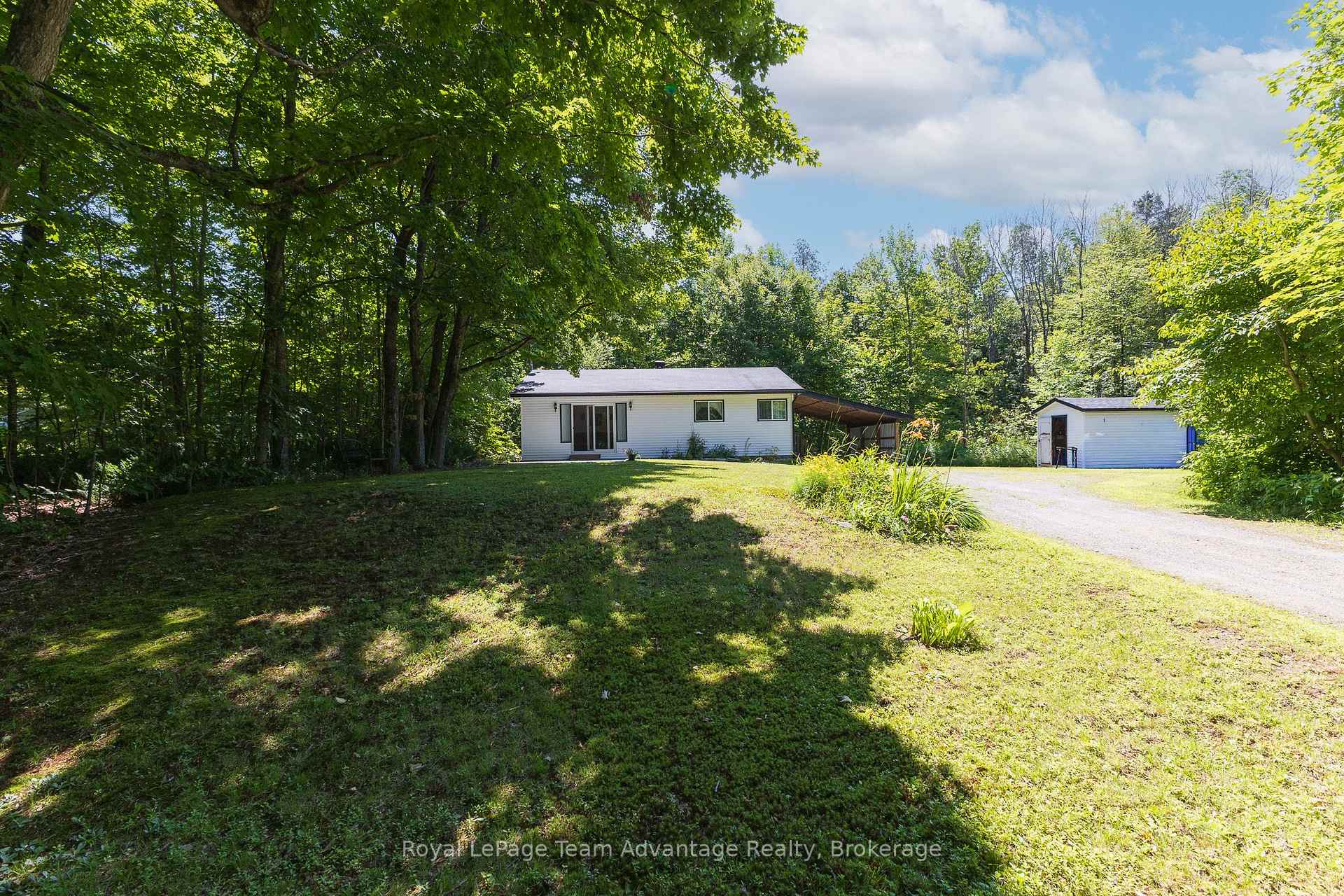 Photo 8 of 51 Miller Drive, McDougall — HOMEH