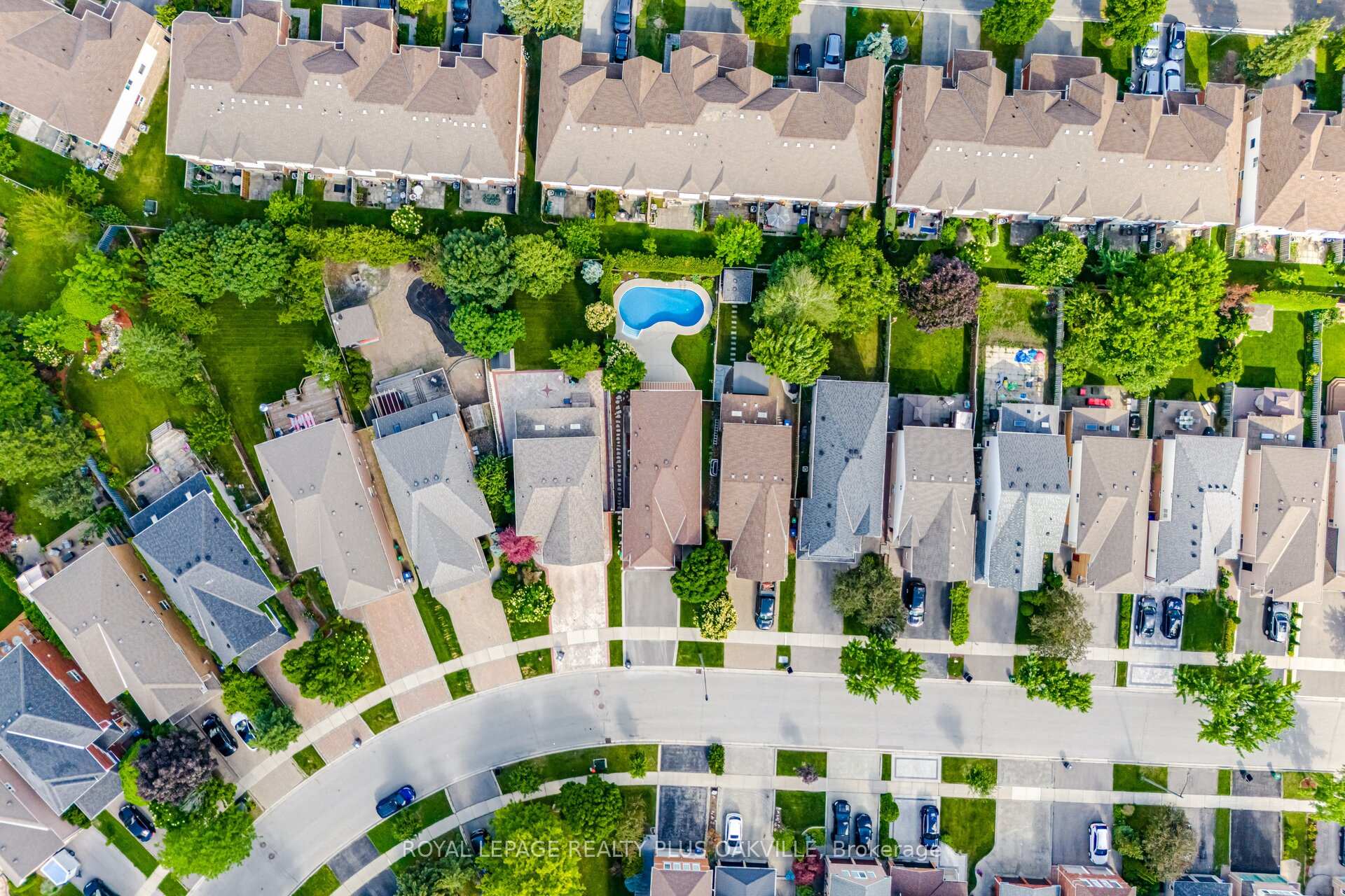 Photo 2 of 5275 Ruperts Gate Drive, Mississauga, Central Erin Mills — HOMEH