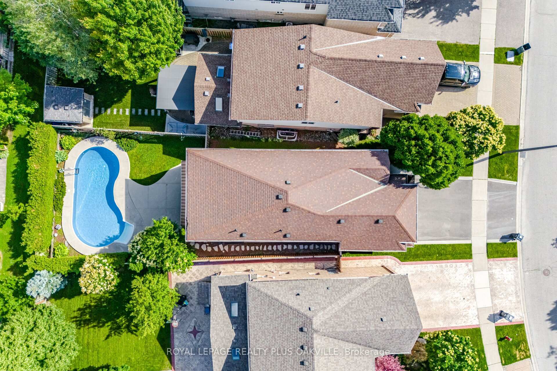 Photo 3 of 5275 Ruperts Gate Drive, Mississauga, Central Erin Mills — HOMEH