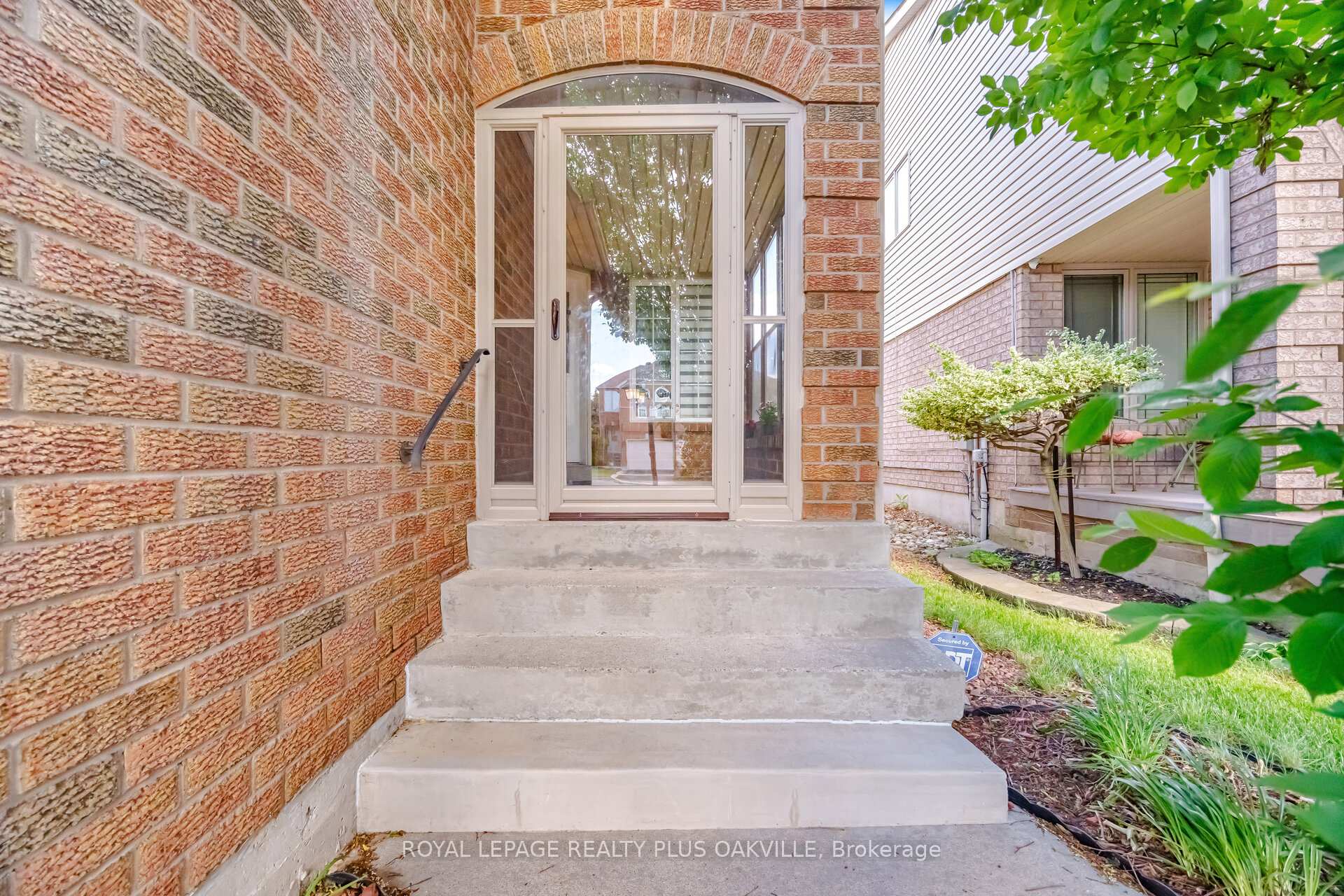 Photo 4 of 5275 Ruperts Gate Drive, Mississauga, Central Erin Mills — HOMEH