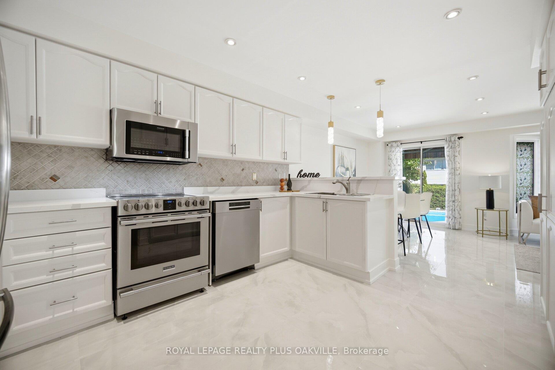 Photo 15 of 5275 Ruperts Gate Drive, Mississauga, Central Erin Mills — HOMEH