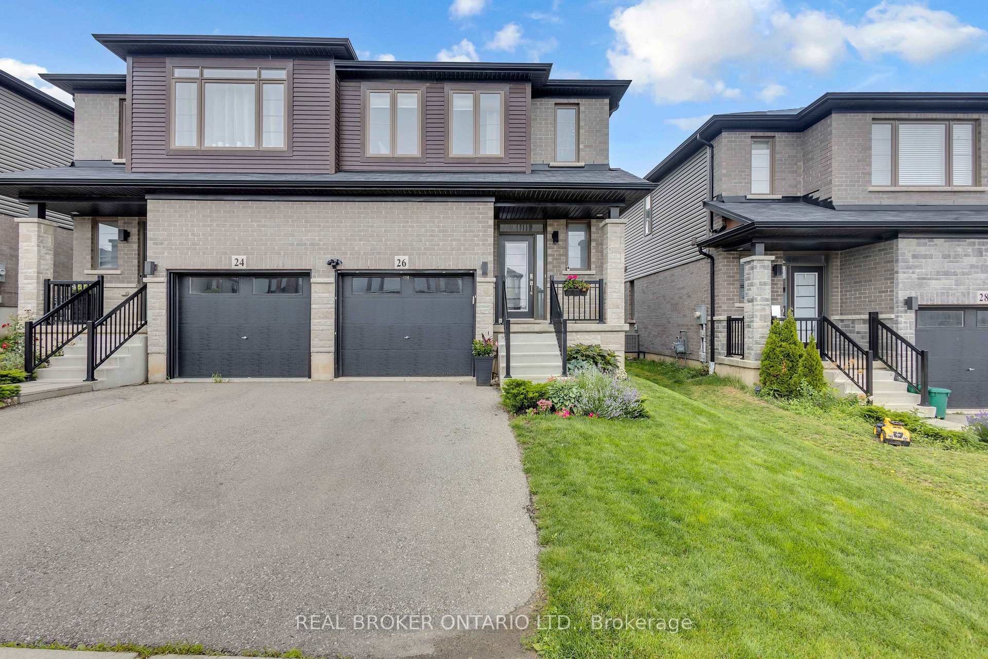 Photo 1 of 26 Baker Lane, Brant, Paris — HOMEH