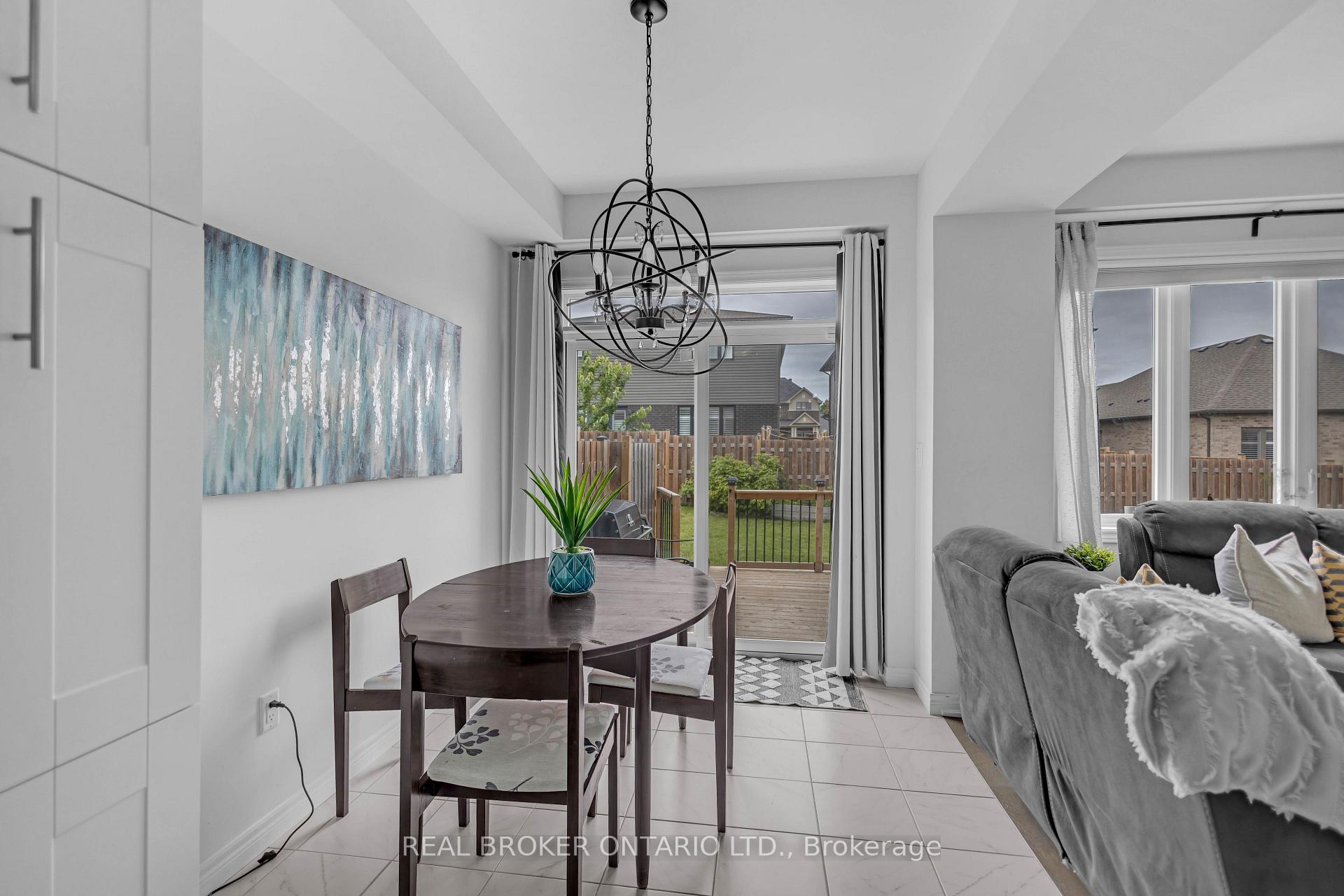 Photo 15 of 26 Baker Lane, Brant, Paris — HOMEH