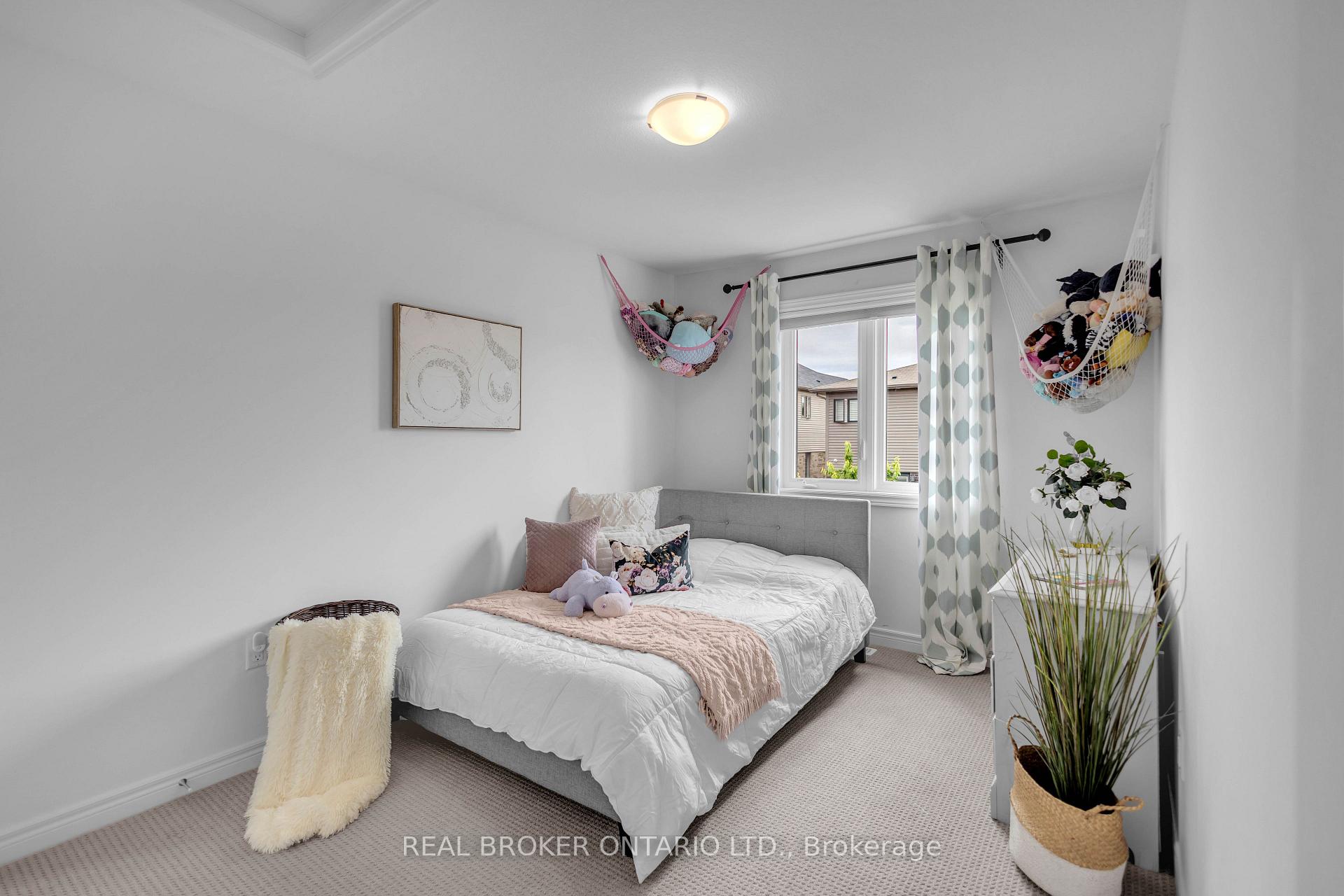 Photo 23 of 26 Baker Lane, Brant, Paris — HOMEH