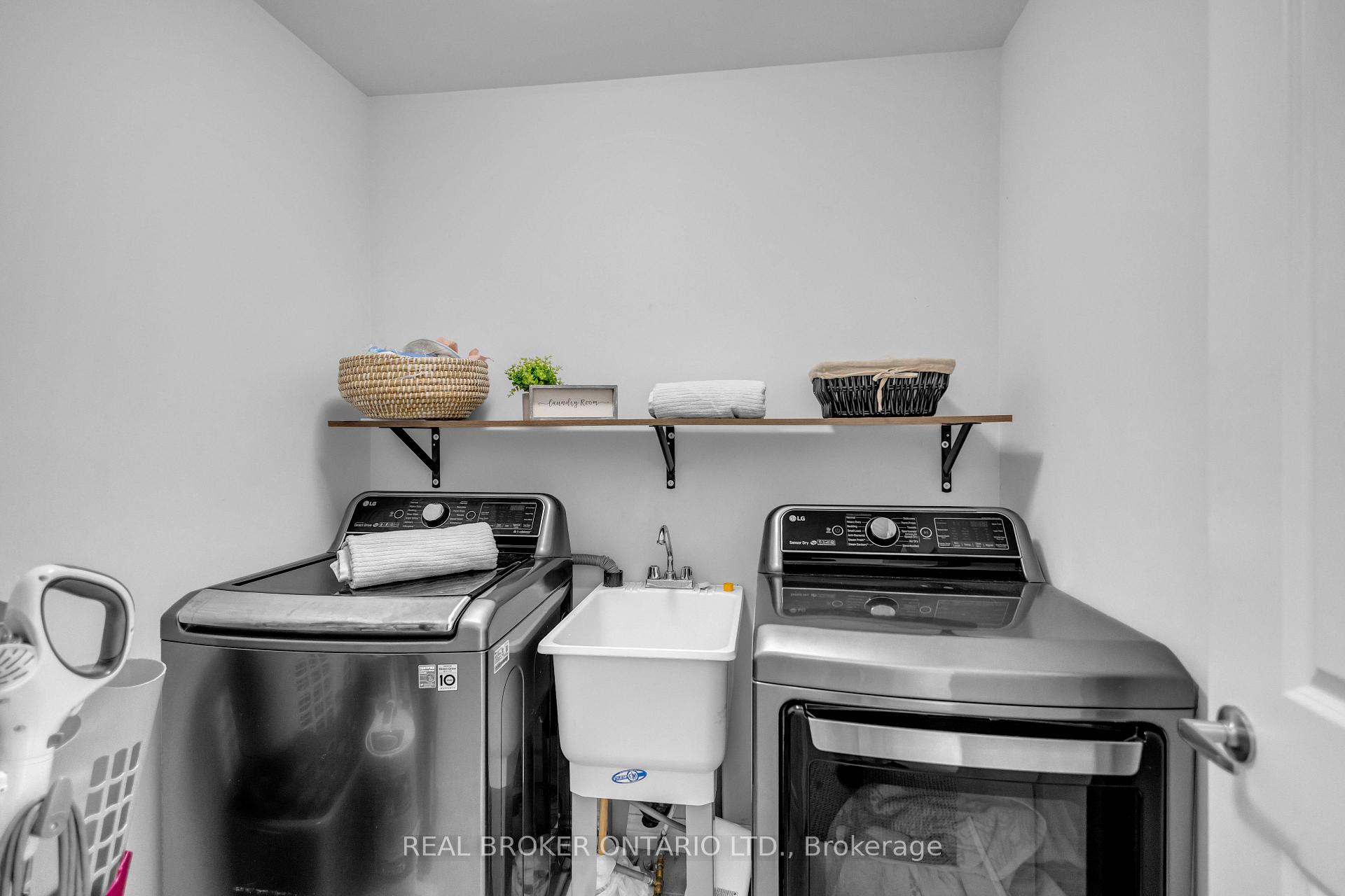 Photo 29 of 26 Baker Lane, Brant, Paris — HOMEH