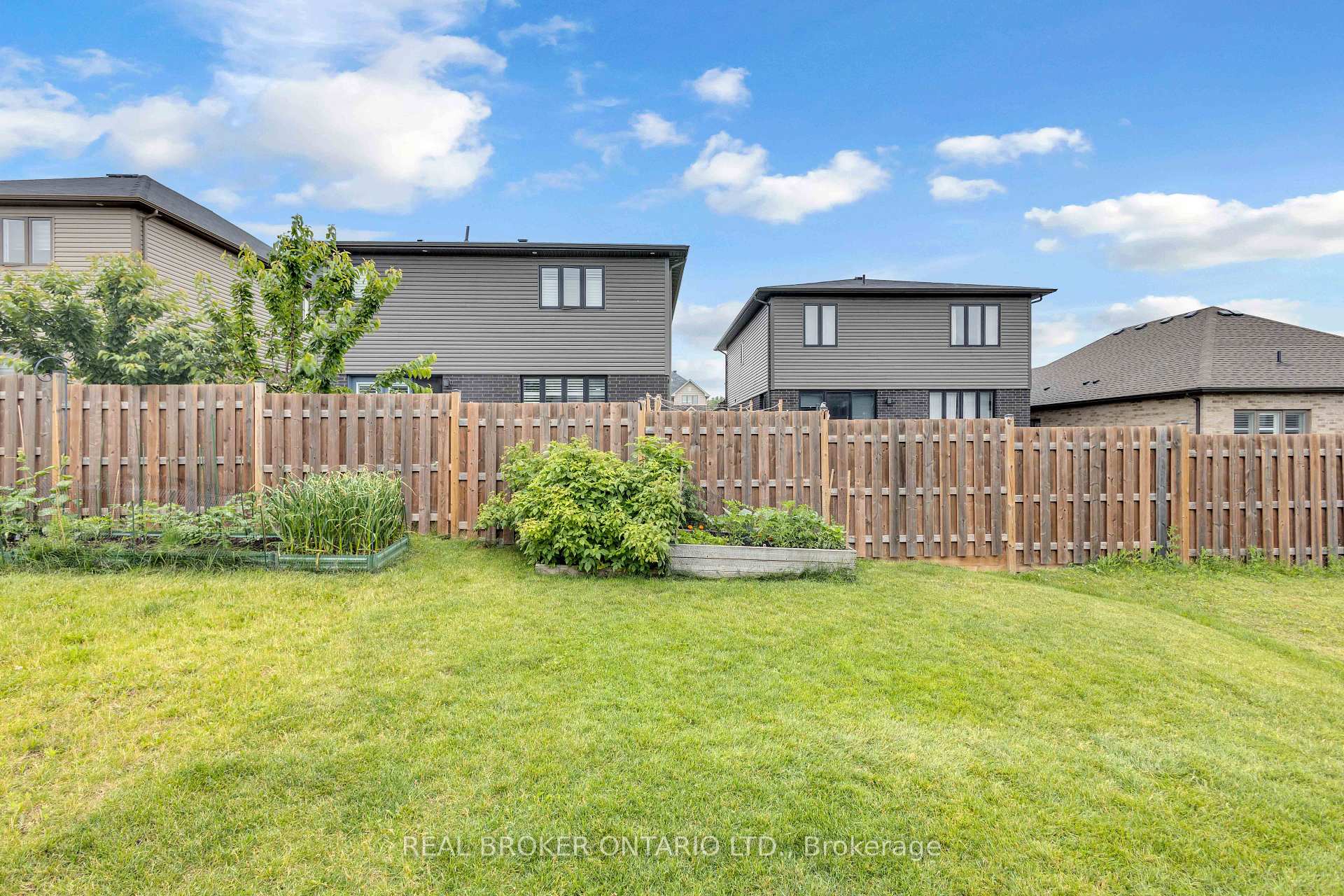 Photo 36 of 26 Baker Lane, Brant, Paris — HOMEH