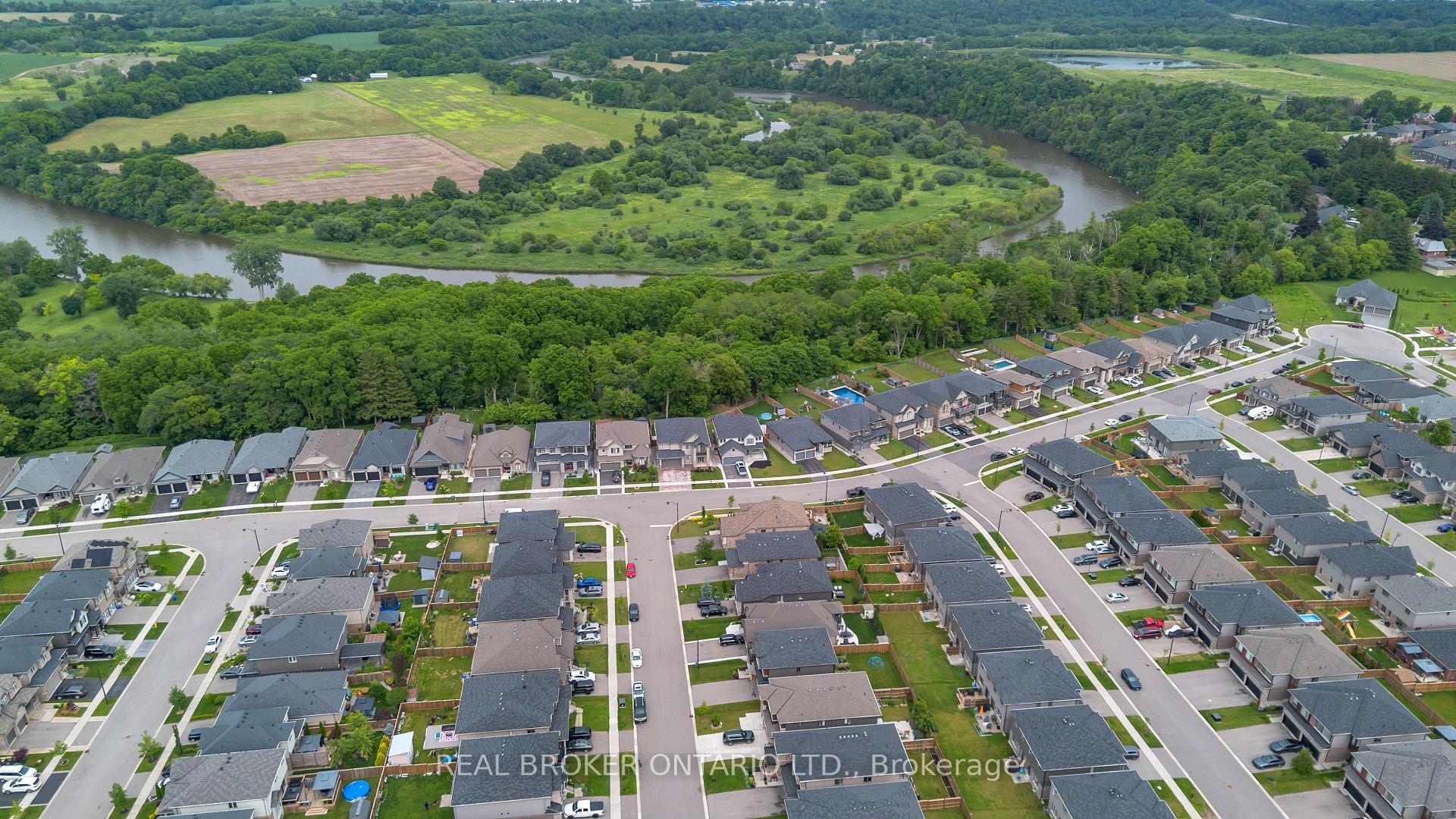 Photo 40 of 26 Baker Lane, Brant, Paris — HOMEH