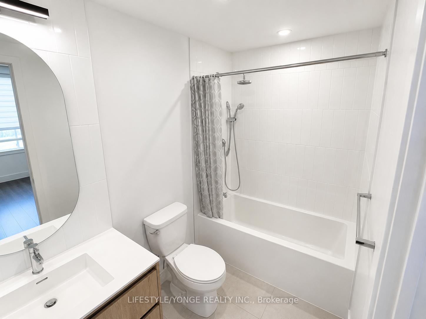 Photo 8 of Unit B-2403, 7950 Bathurst Street, Vaughan, Beverley Glen — HOMEH